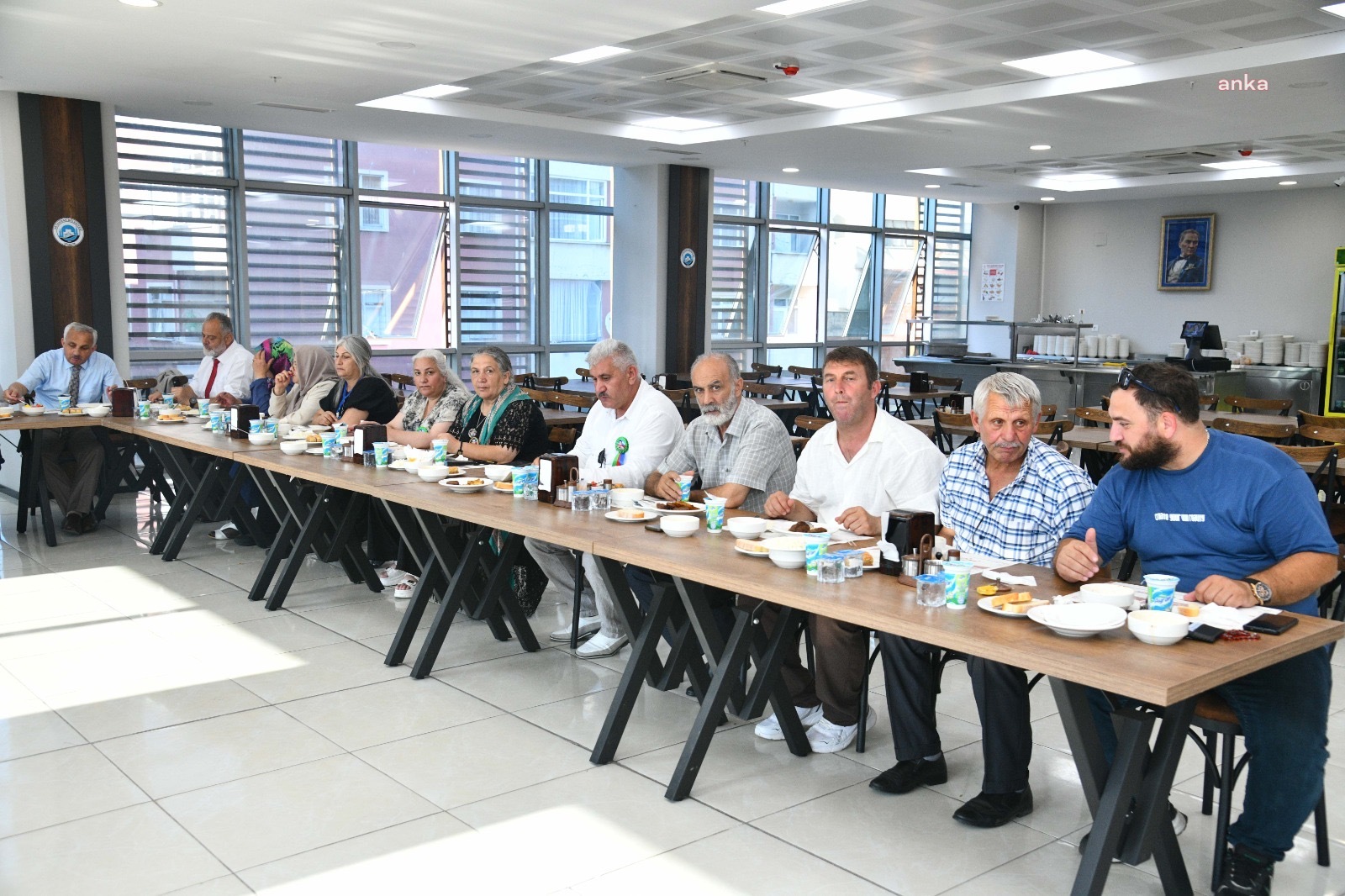 Ortahisar Belediye Başkanı Kaya, Azerbaycan’dan gelen şehit ailelerini ağırladı