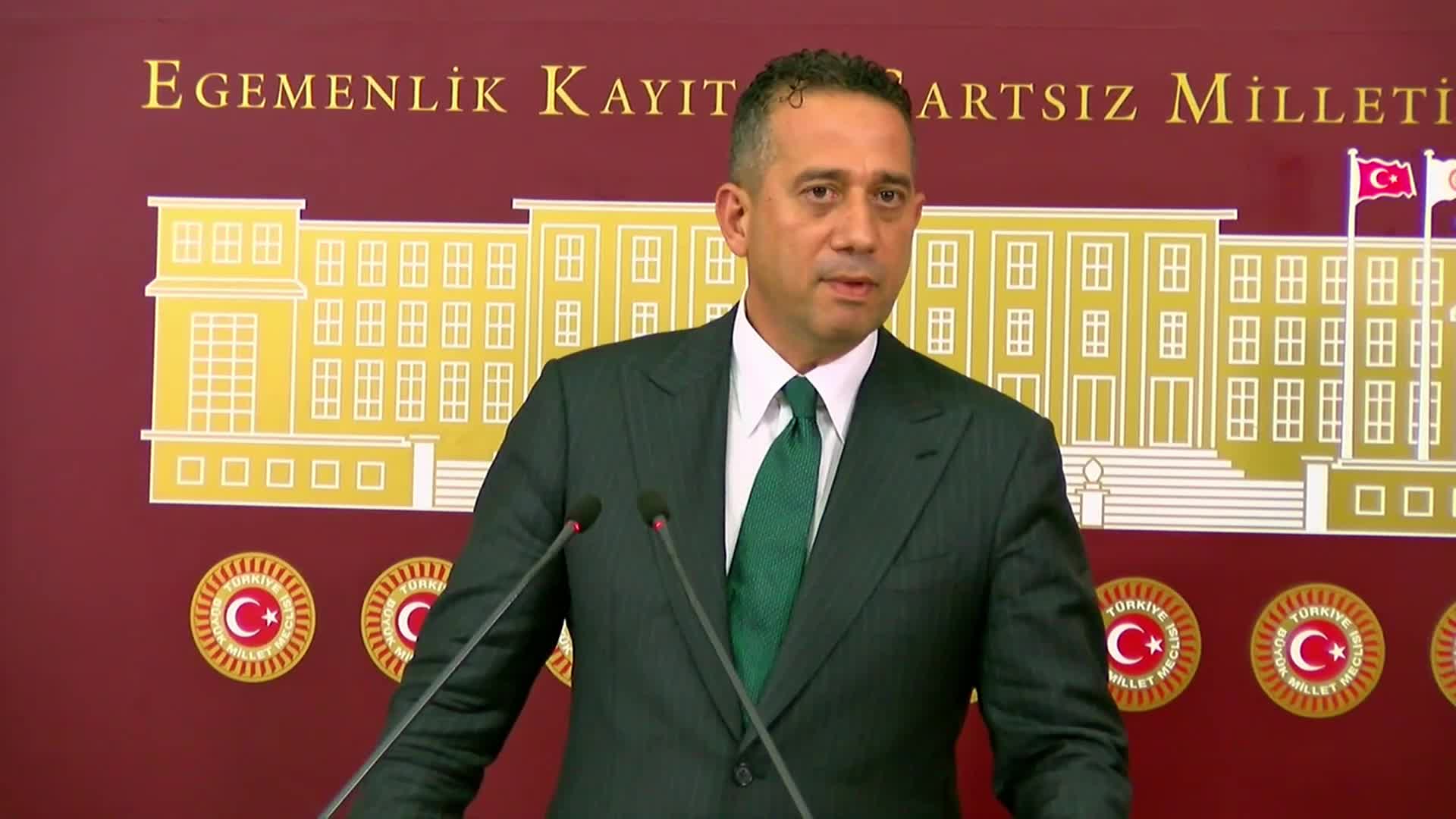 Ali Mahir Başarır'dan 'zeytincilik kanun teklifi'ne tepki: "Koskoca TBMM beş tane şirketin el kaldırıp indiren CEO'su haline gelmiş"