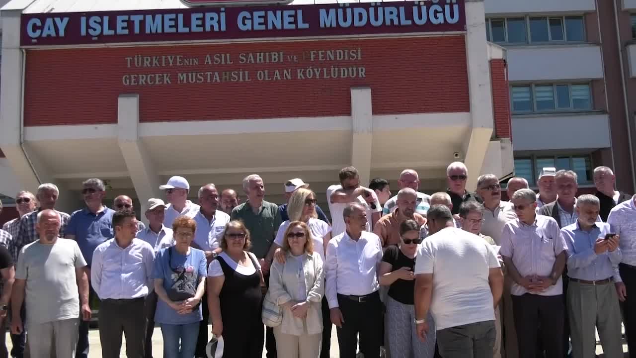 ÇAYKUR Genel Müdürü Alim, özel sektörün düşük fiyatla alım yapmasına tepki gösterdi, çay üreticilerini uyardı: "Çayımızın değerini düşürecek girişimlerden kaçının"