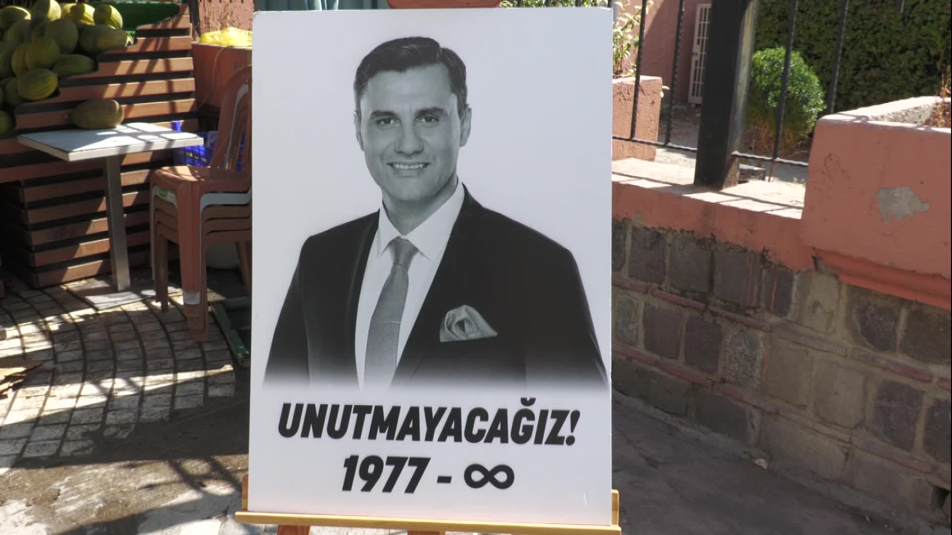 Ferdi Zeyrek, vefatının 40. gününde dualarla anıldı