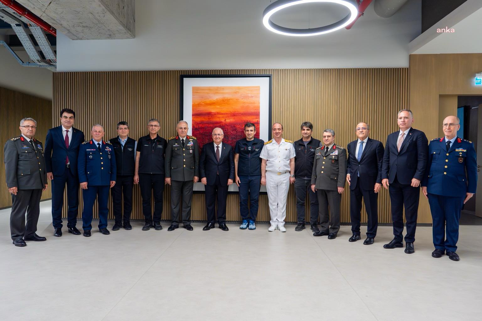 BAYKAR Yönetim Kurulu Başkanı Bayraktar, Bakan Güler ve Kuvvet Komutanlarını Özdemir Bayraktar Milli Teknoloji Merkezi'nde ağırladı