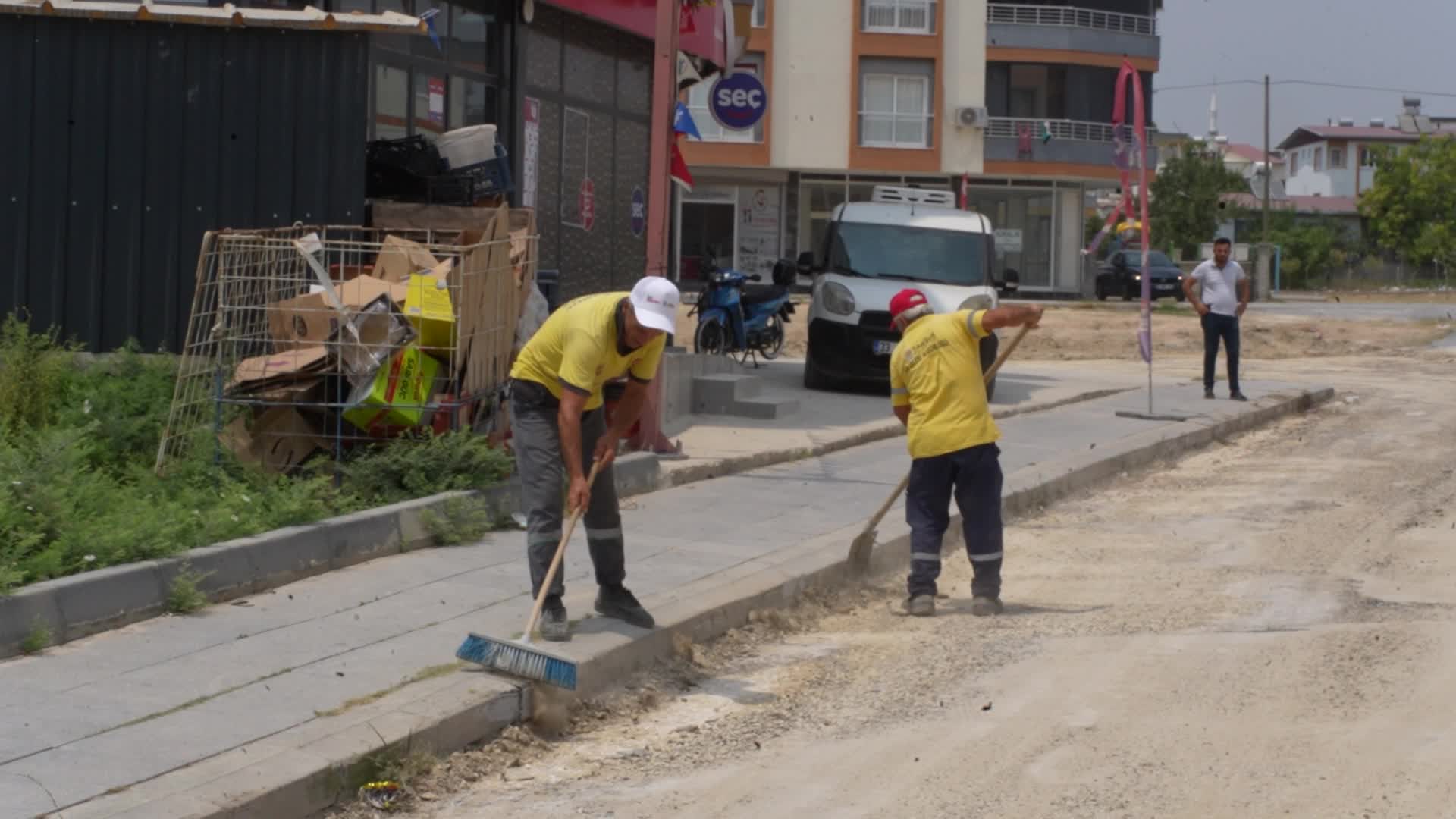 Tarsus Belediyesi'nden Bağlar Mahallesi'nde yol çalışması