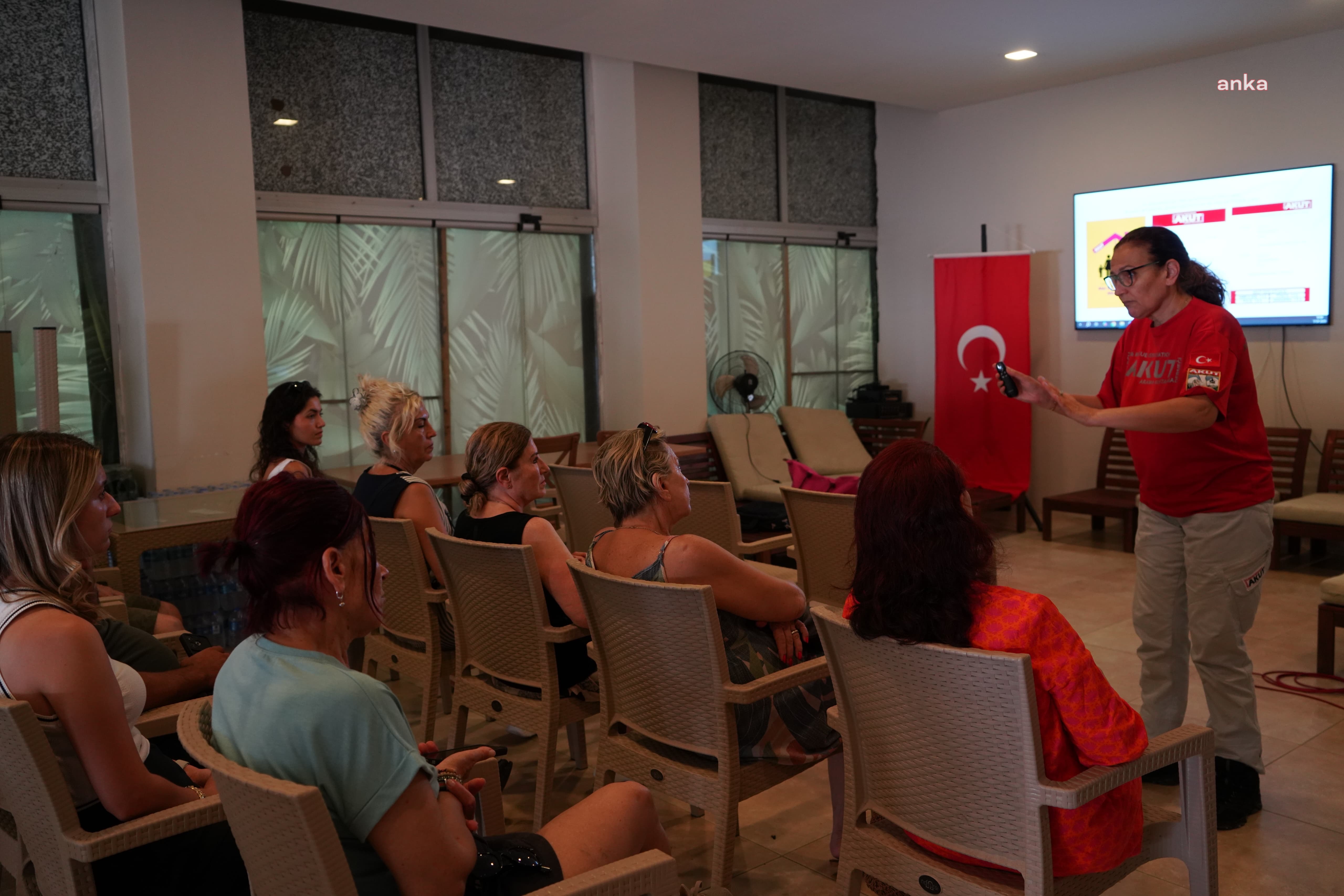 Çeşme Belediyesi ve AKUT’tan Temel Afet Bilinci Eğitimi