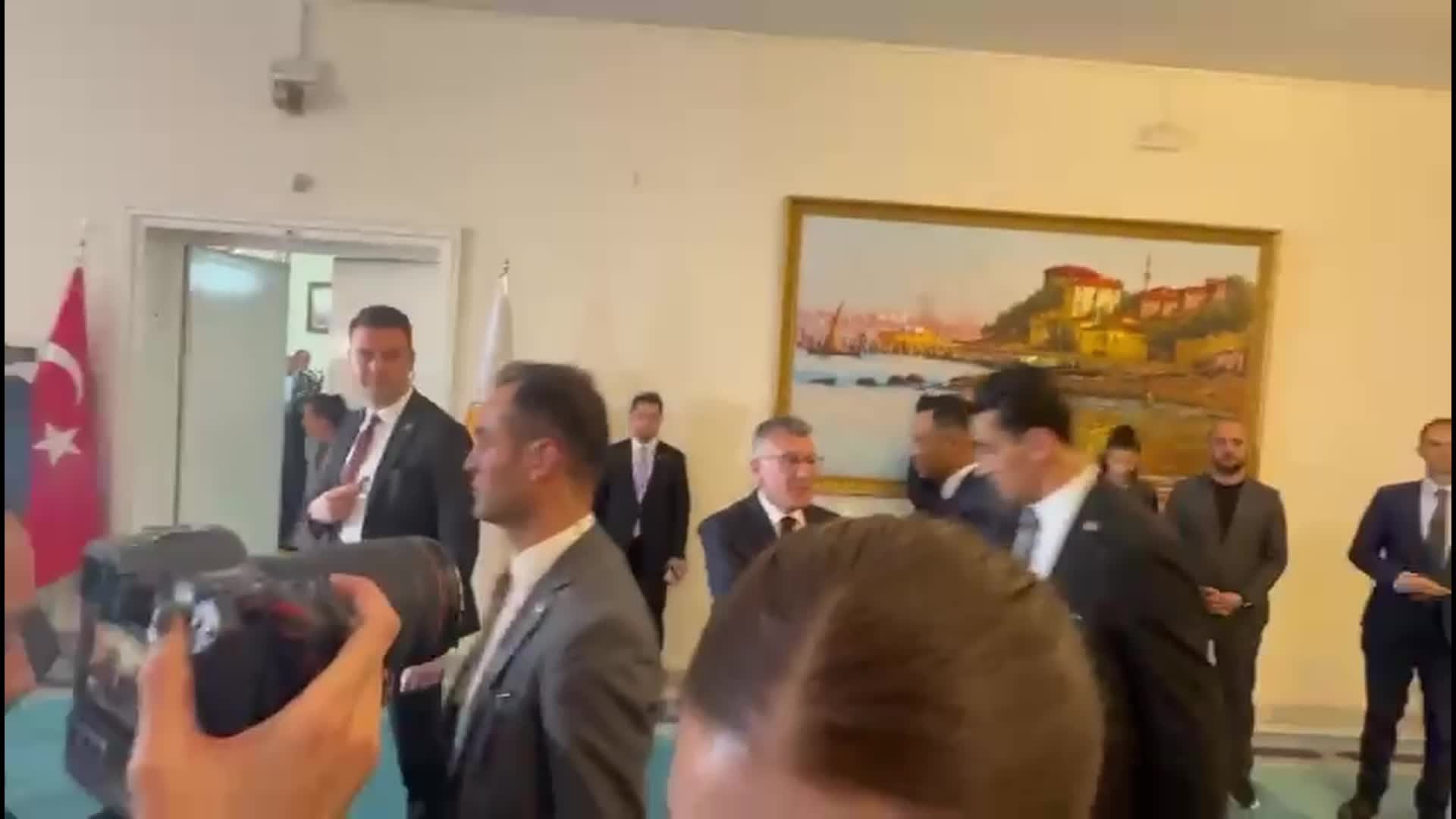 TBMM'de "Terörsüz Türkiye" trafiği... MİT Başkanı İbrahim Kalın AK Parti Grubu'nu ziyaret etti