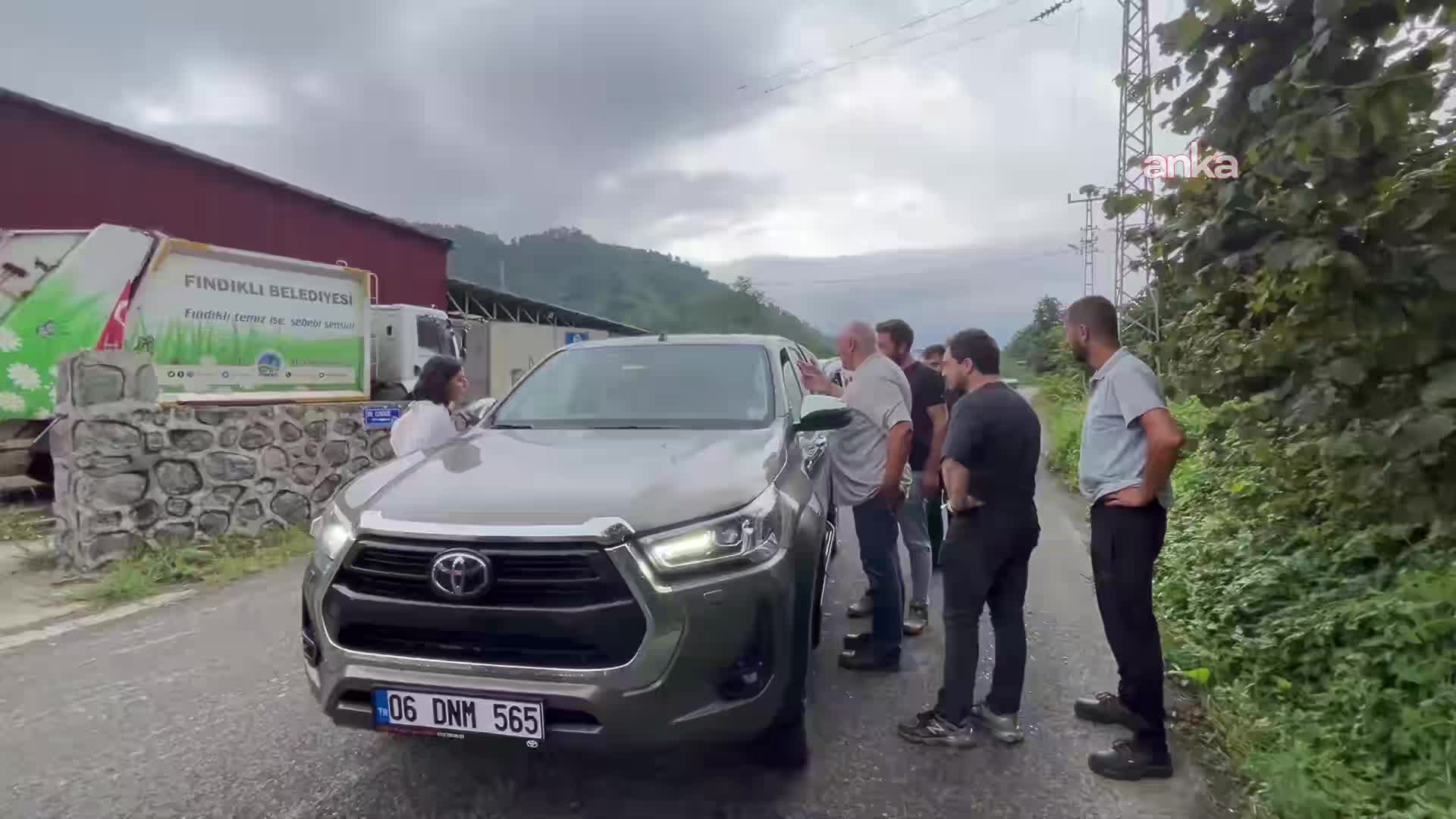 Fındıklı Çağlayan Vadisi'nde maden arama çalışması yapan şirketi vadi halkı kovdu, “İstediğiniz gibi gelip bizim topraklarımızda çalışma yapamazsınız”