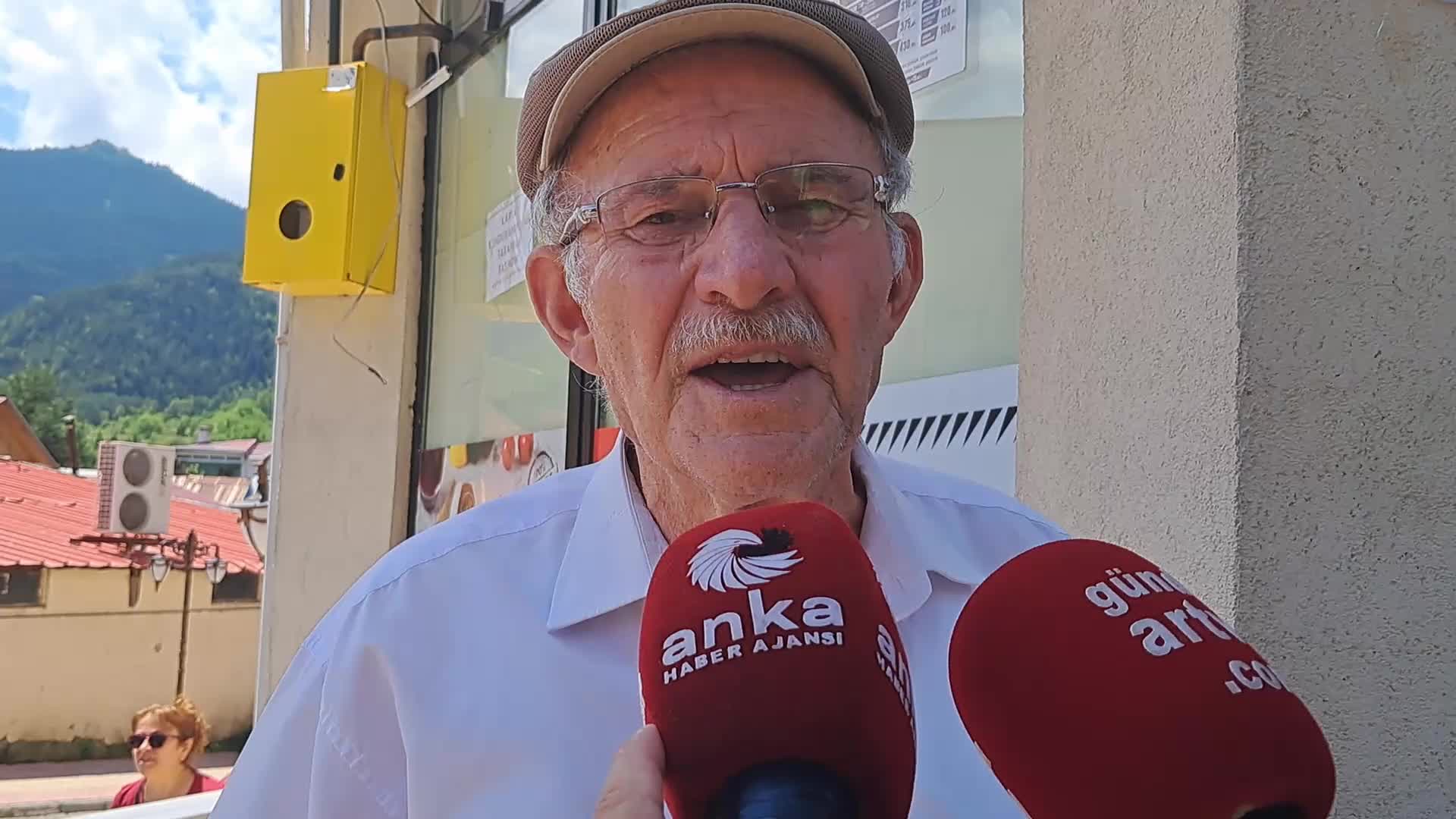 Şavşatlı emekliler geçim derdiyle boğuşuyor: 60 tonluk dozerle çalışıyordum, o dozer hurdaya çıktı, ben de hurdaya çıktım