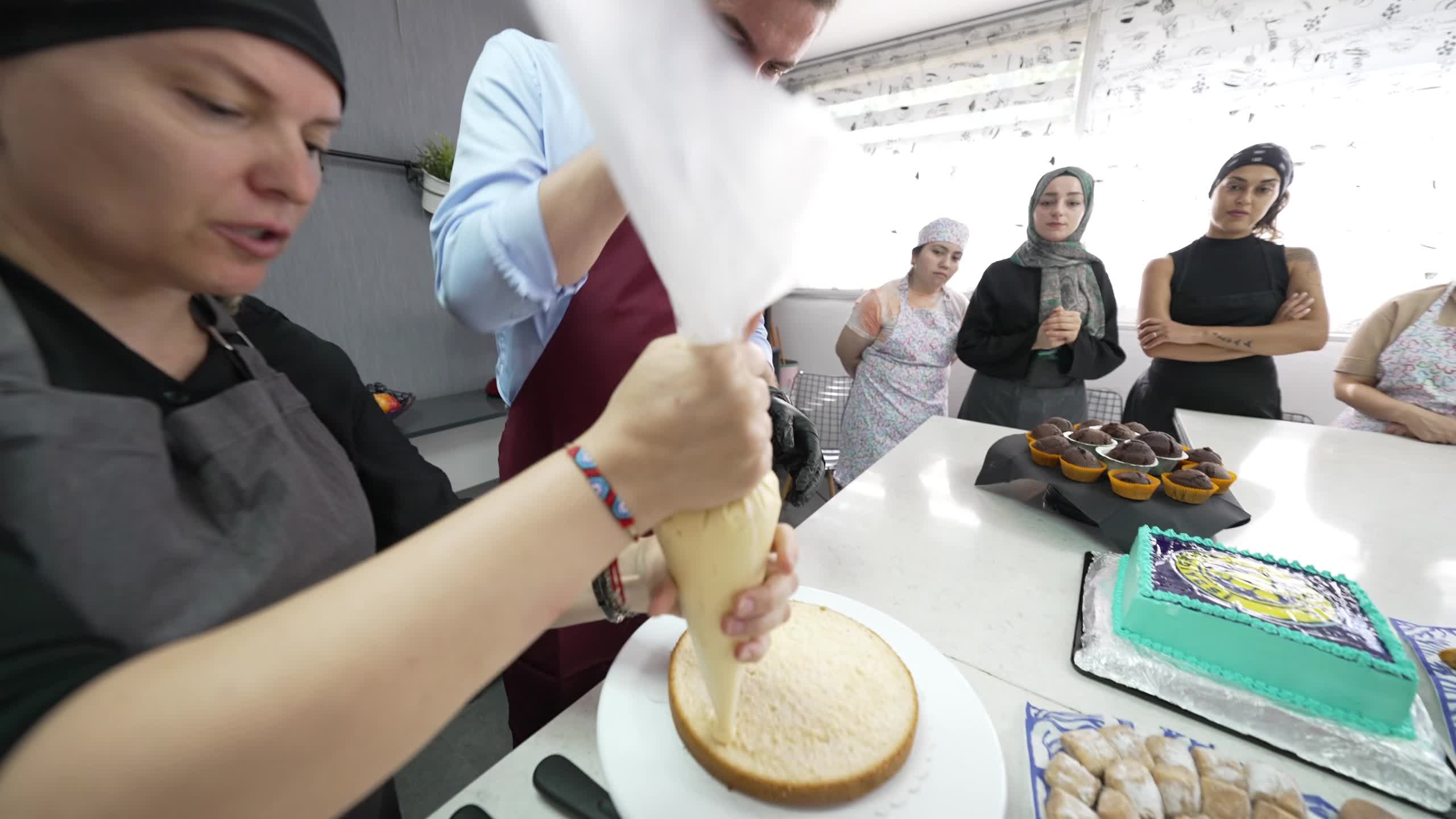 Buca Belediyesi’nden pastacılık kursuyla istihdama katkı