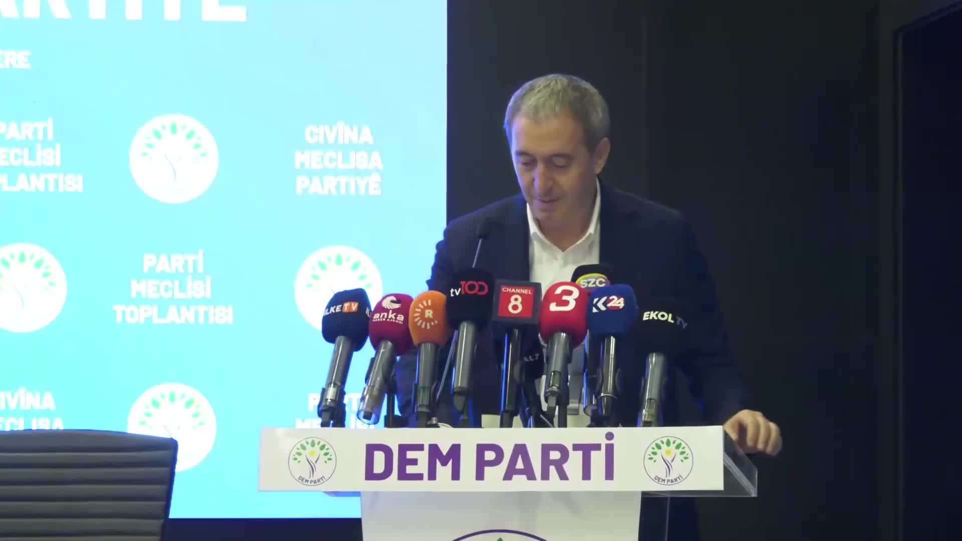 DEM Parti Meclisi toplandı... Bakırhan: "Kürt meselesinin demokratik çözümü konusunda toplumun CHP'den beklentisi çok yüksek"
