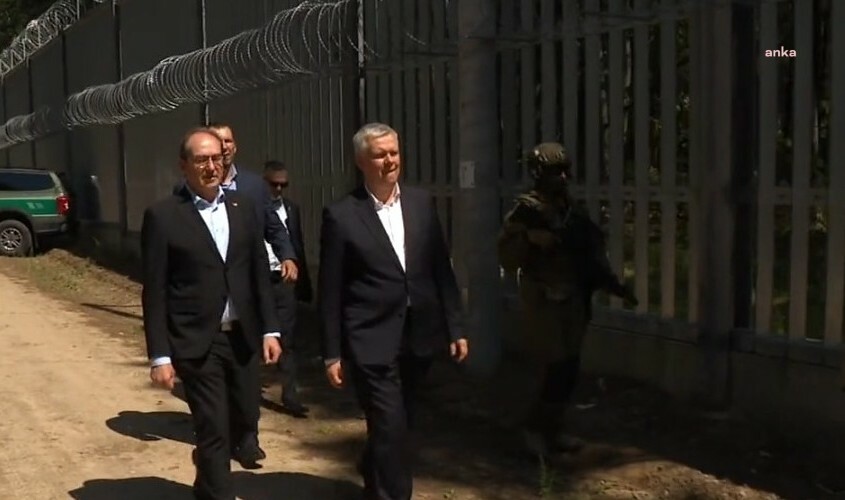 Almanya İçişleri Bakanı Dobrindt: “Göç baskısı devam ettiği sürece sınır kontrolleri sürecek”
