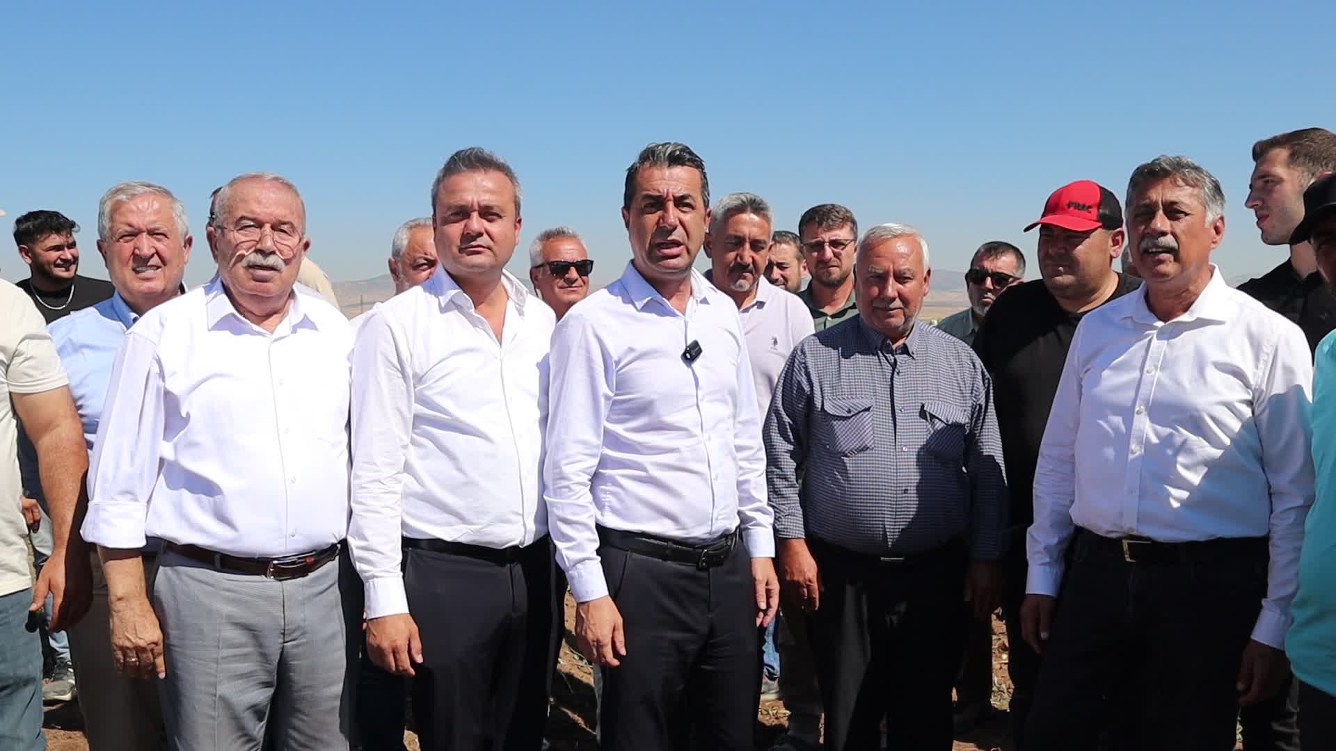 CHP'li Adem Afyonkarahisar'da çiftçilerin sorunlarını dinledi: "Bu şartlarda bu üretimin yapılması imkansız"
