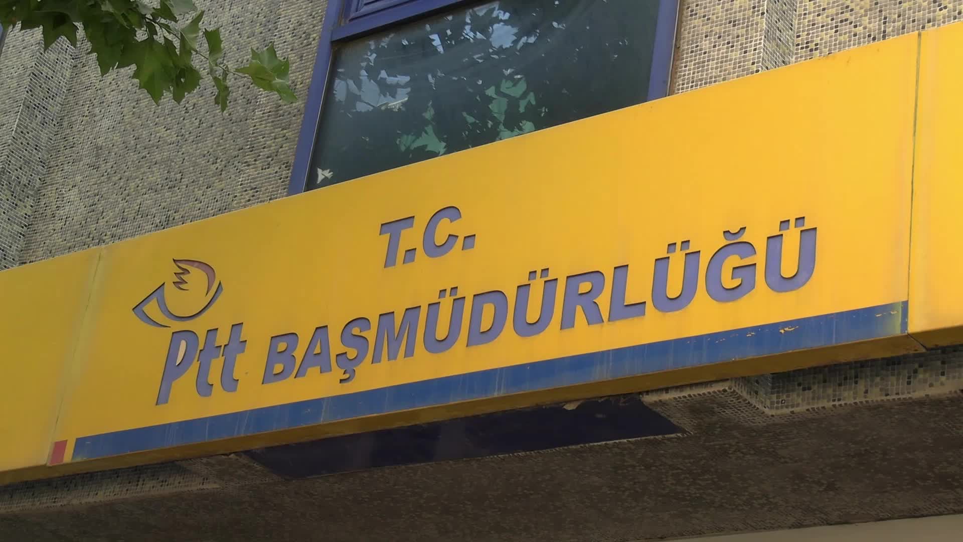 Güven Haber-Sen’den İzmir PTT Başmüdürlüğü önünde "sürgün" protestosu