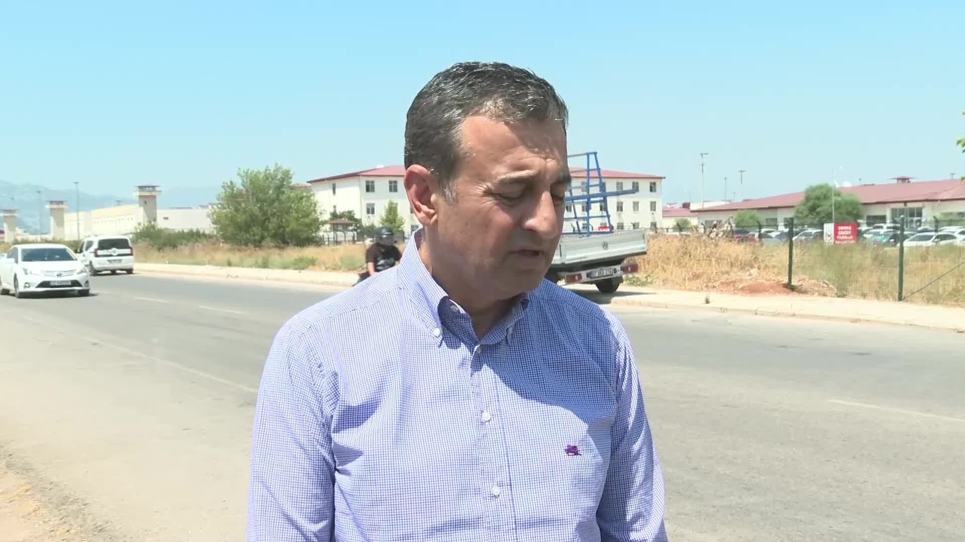 Burhanettin Bulut, Muhittin Böcek'i cezaevinde ziyaret etti: "11 tane ilaç kullanan Böcek, tutuksuz yargılanmalıdır"