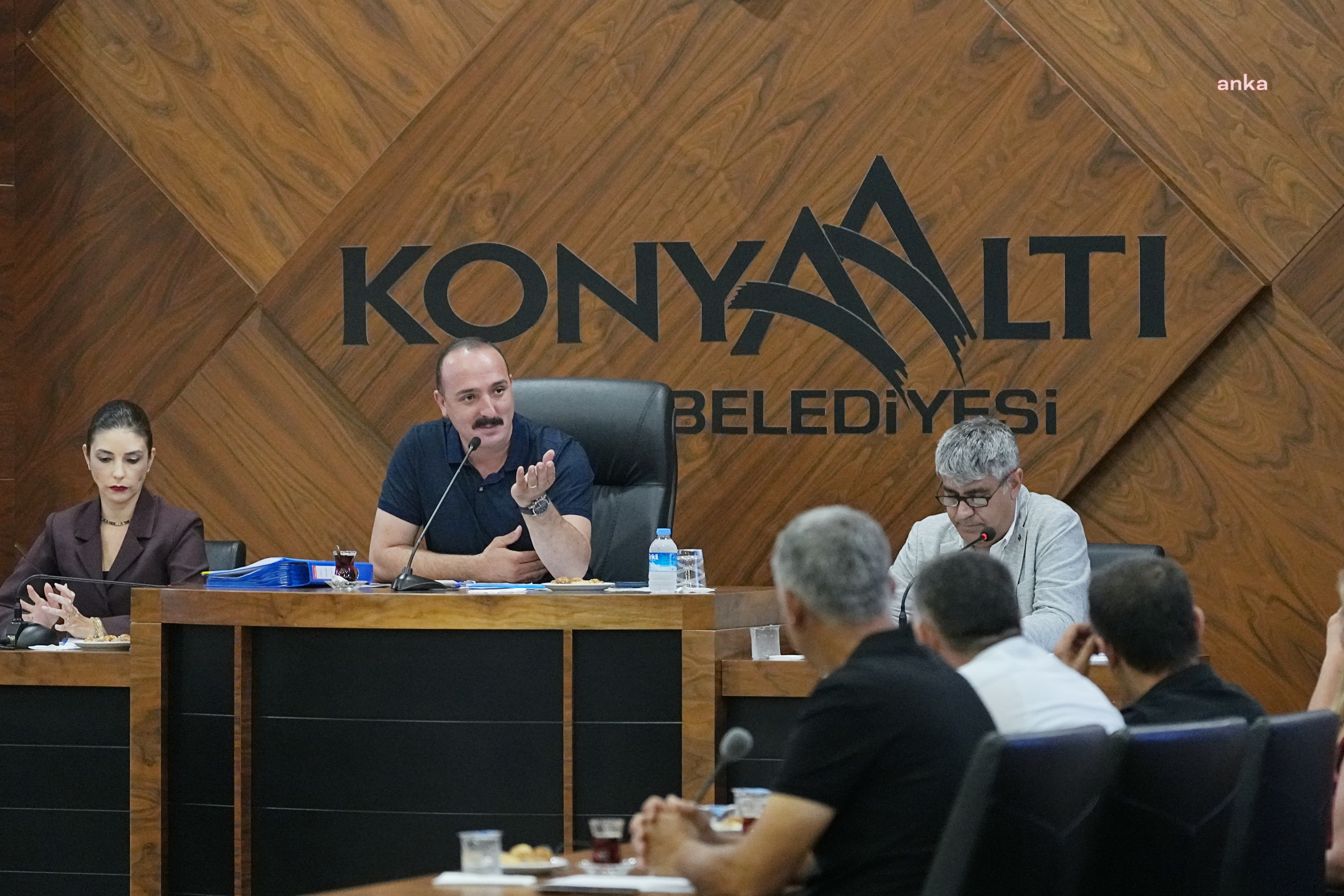 Konyaaltı Belediye Başkanı Kotan'dan muhtarlara: "Demokrasimizin mihenk taşları olan sizlerle yol yürümek bizler için gurur verici"