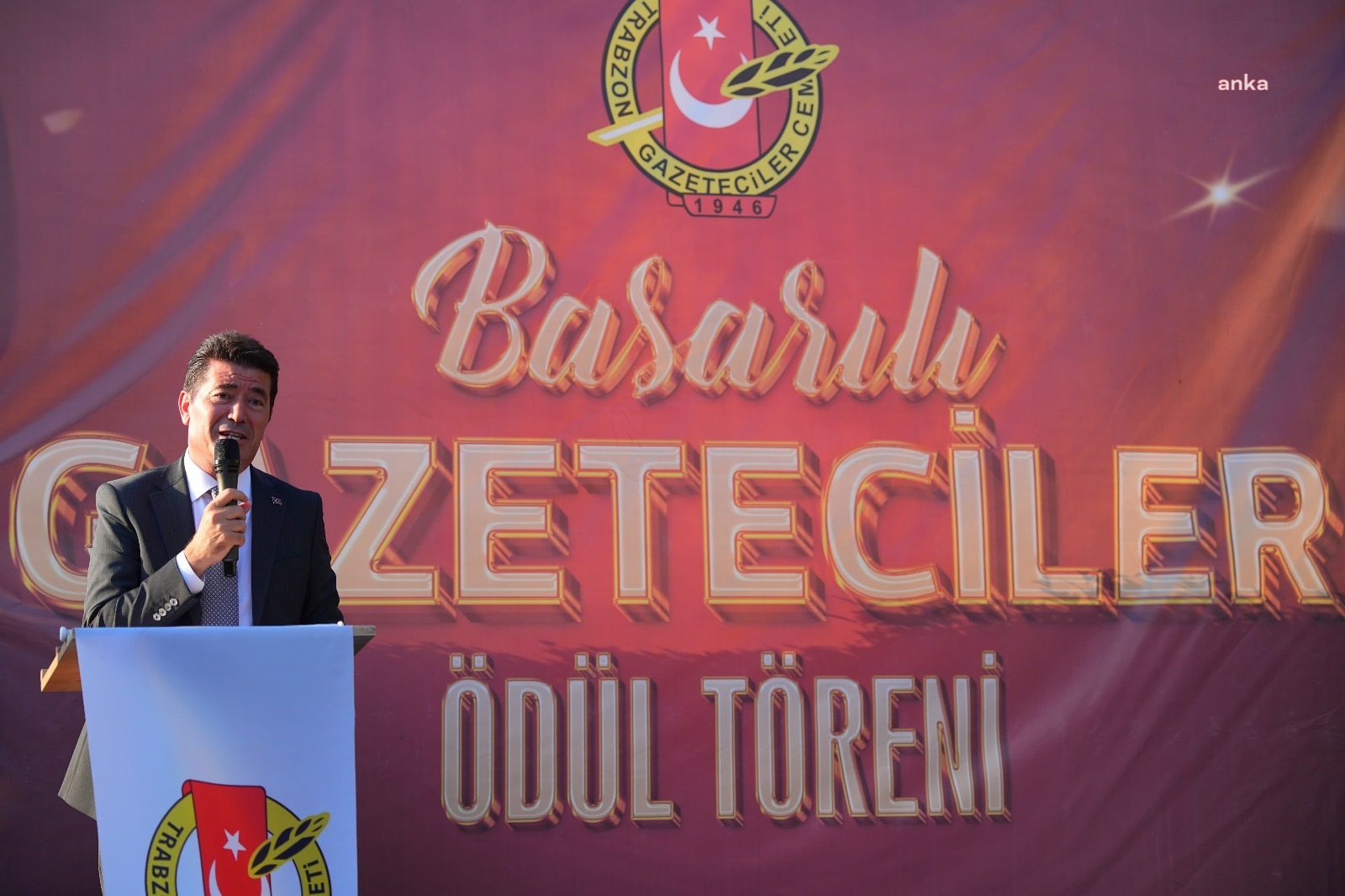 Ortahisar Belediye Başkanı Kaya, Gazeteciler Cemiyeti'nin ödül törenine katıldı