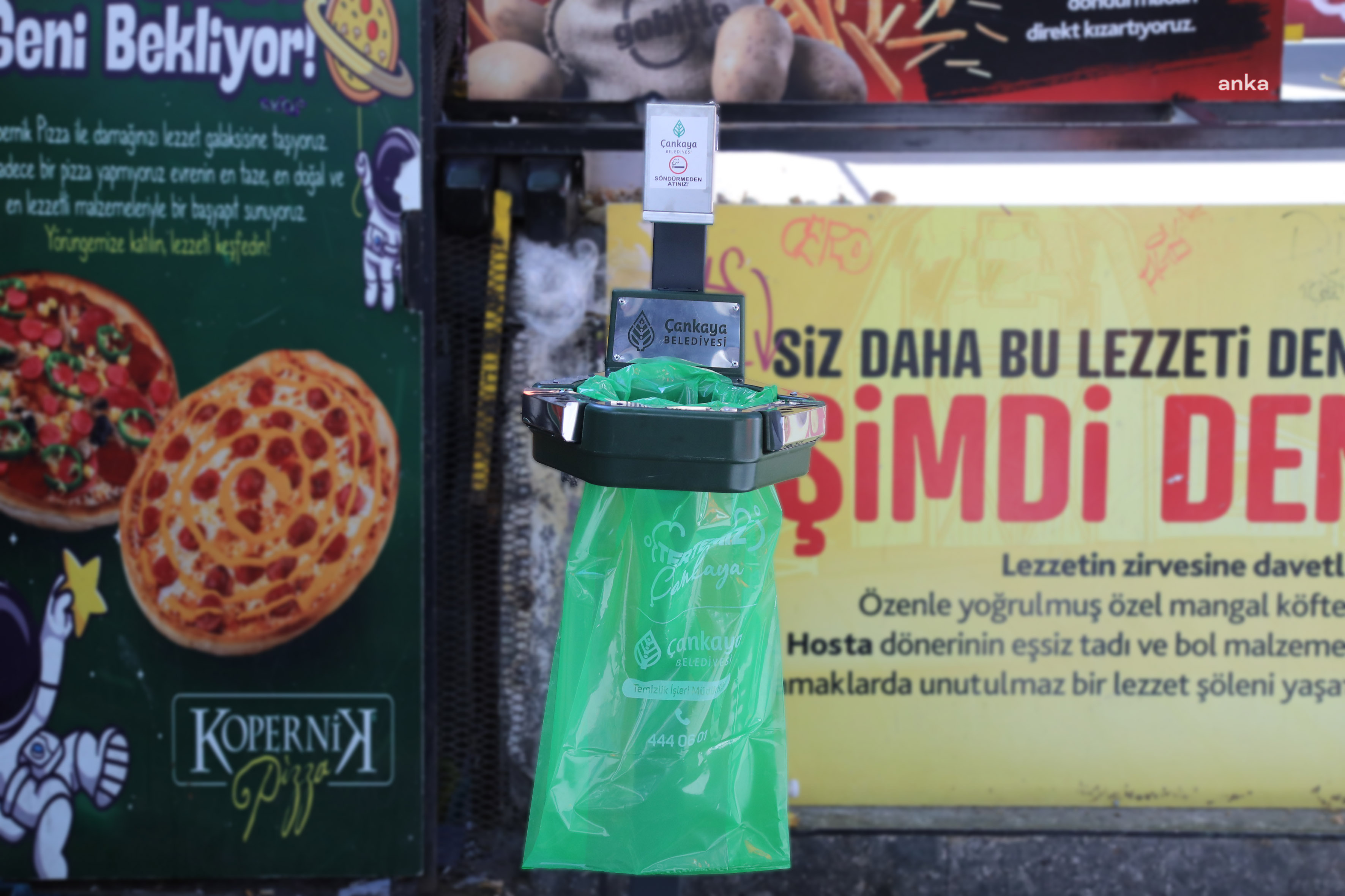 Çankaya'da küllüklü kompozit çöp kutularının sayısı artıyor, yere izmarit atılması önlenecek