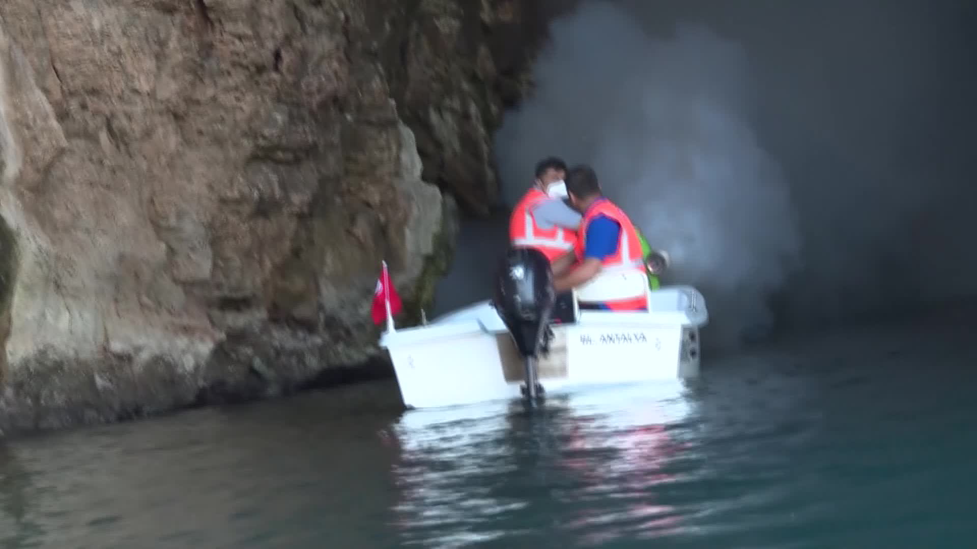 Antalya genelinde haşereyle mücadele çalışmaları sürüyor