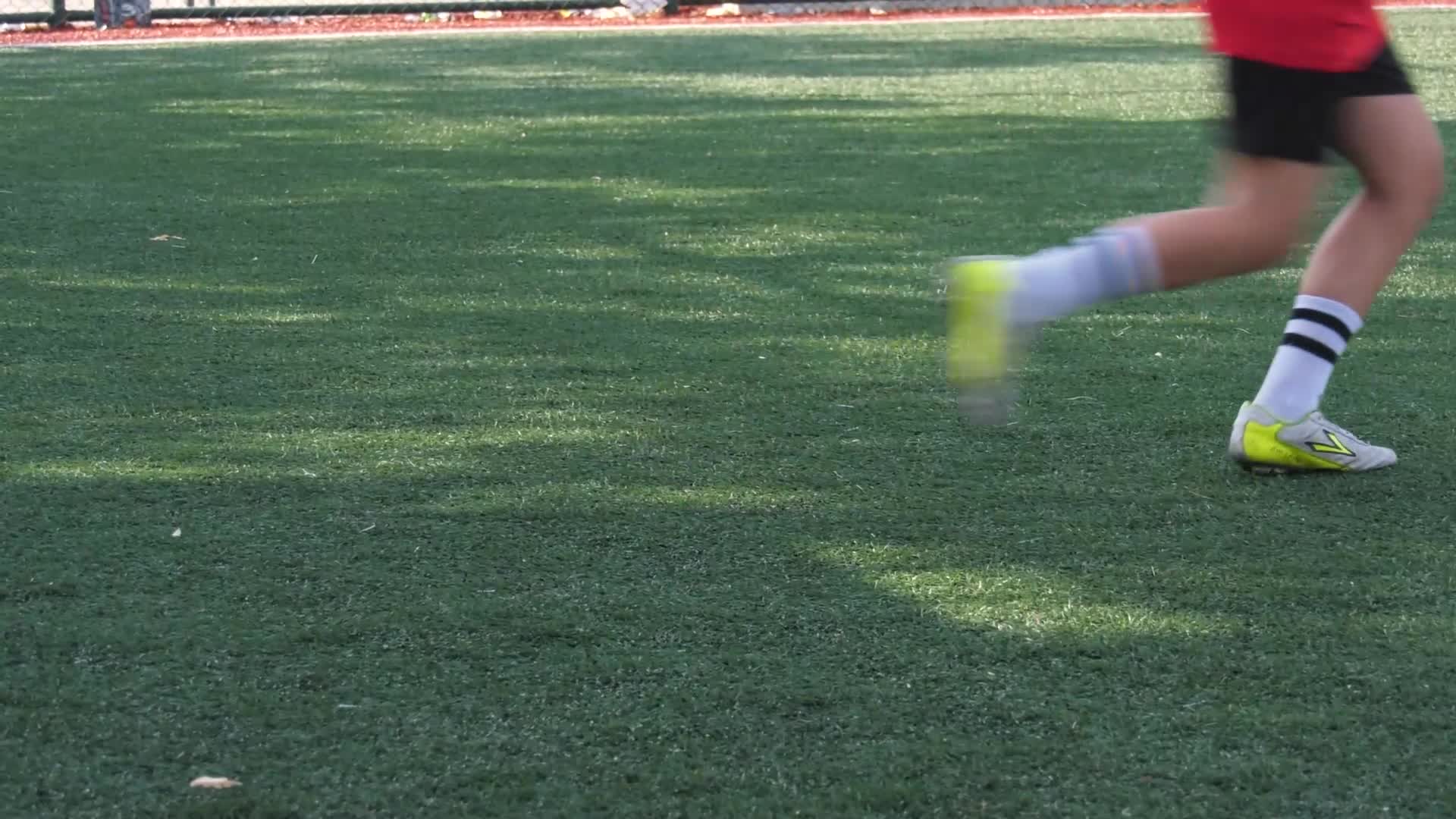 Ankara Büyükşehir Belediyesi'nden ücretsiz "Kız Futbol Okulu"