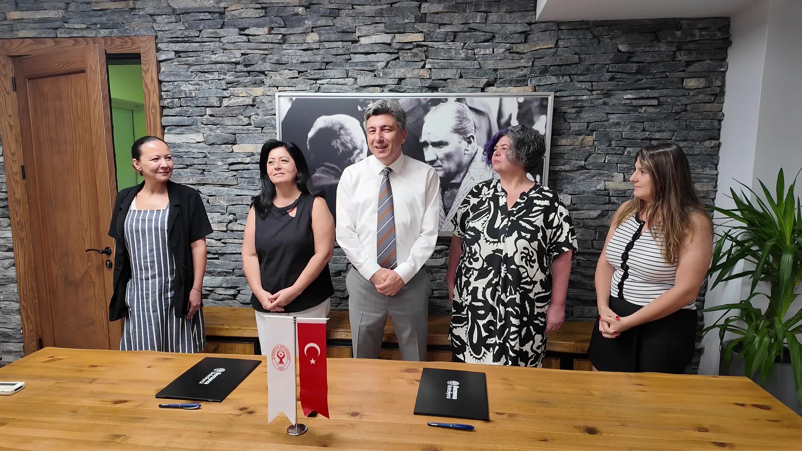 Bornova Belediyesi’nden kadının insan hakları için işbirliği