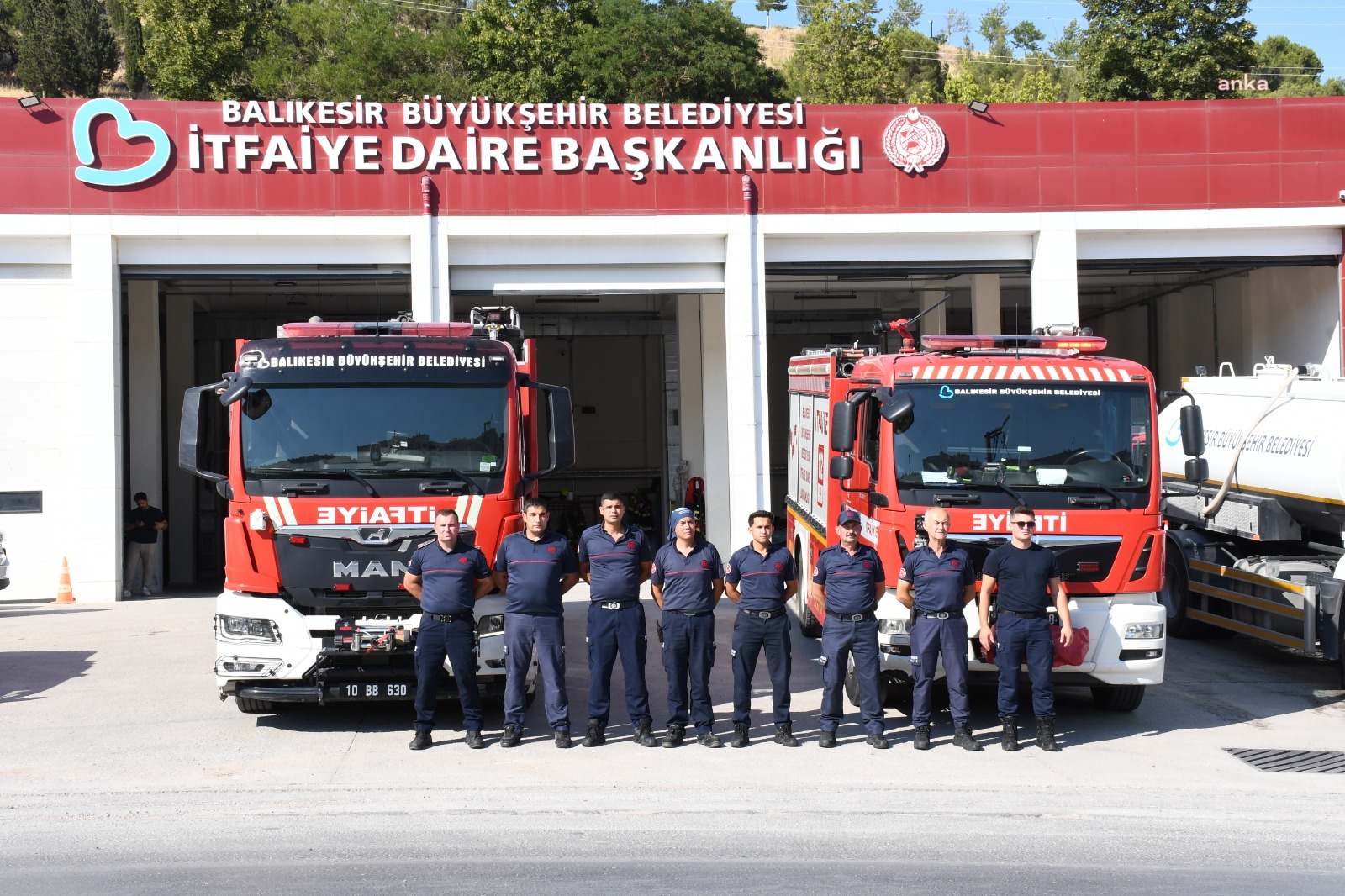 Balıkesir İtfaiyesi, Sakarya'da orman yangınlarıyla mücadele çalışmalarına katıldı