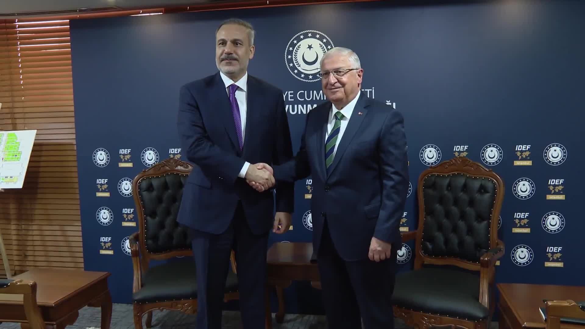 Milli Savunma Bakanı Güler, IDEF 2025'te Dışişleri Bakanı Fidan ile görüştü