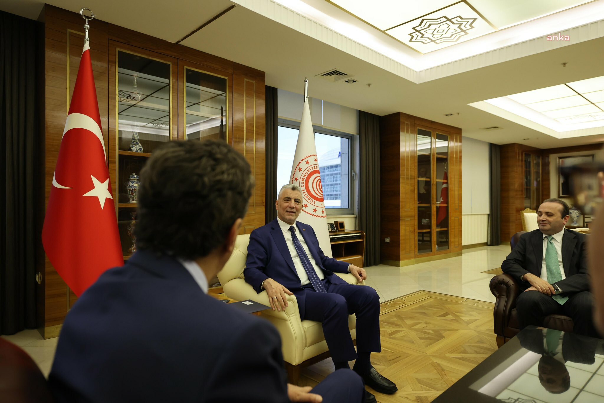 Ticaret Bakanı Bolat, Romanya Yatırım Ajansı Başkanı ile görüştü