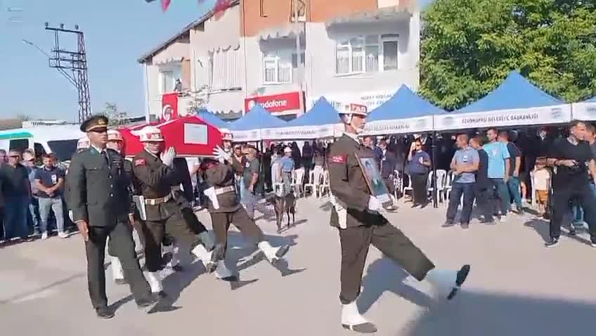 Edirne şehidini uğurladı