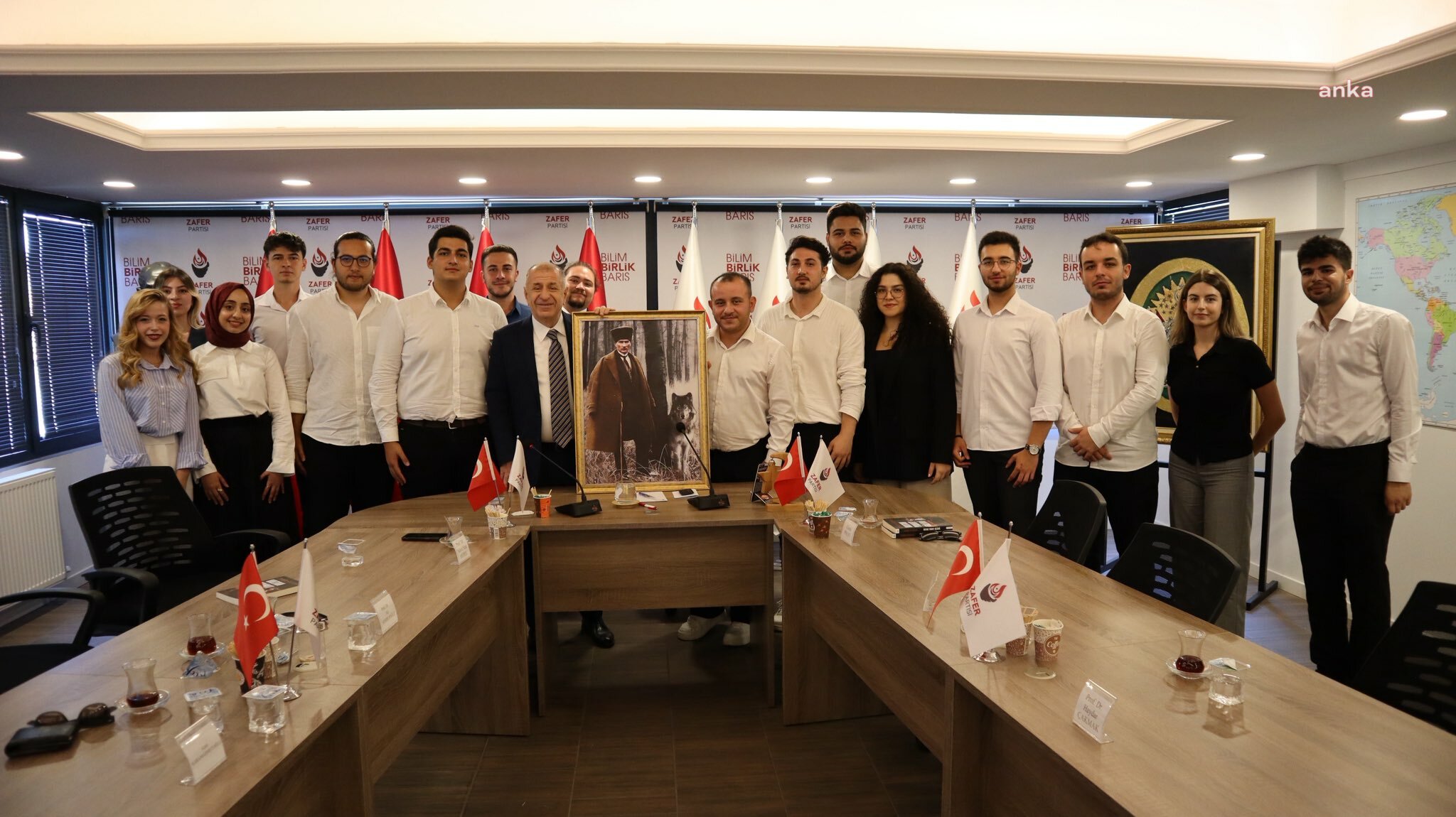 Ümit Özdağ, Tıp Fakültesi öğrencilerini ağırladı