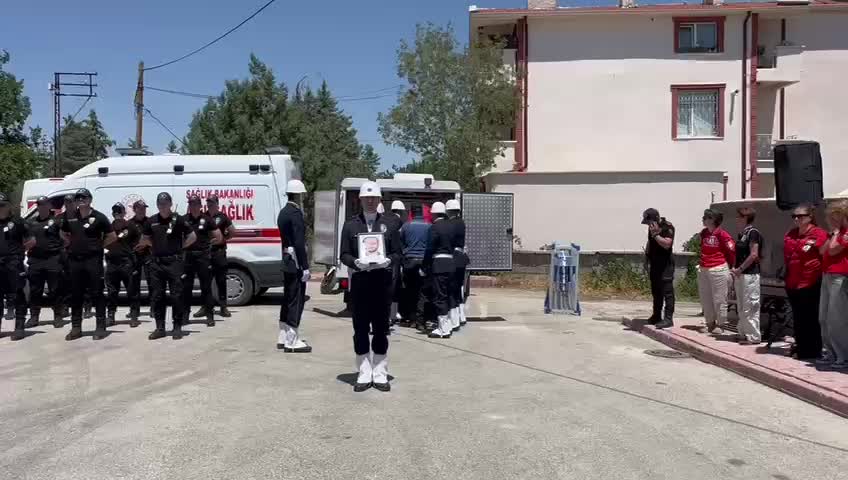 Eskişehir'de orman yangınıyla mücadelede şehit olan AKUT gönüllüsü Muharrem Can, Konya’da son yolculuğuna uğurlandı