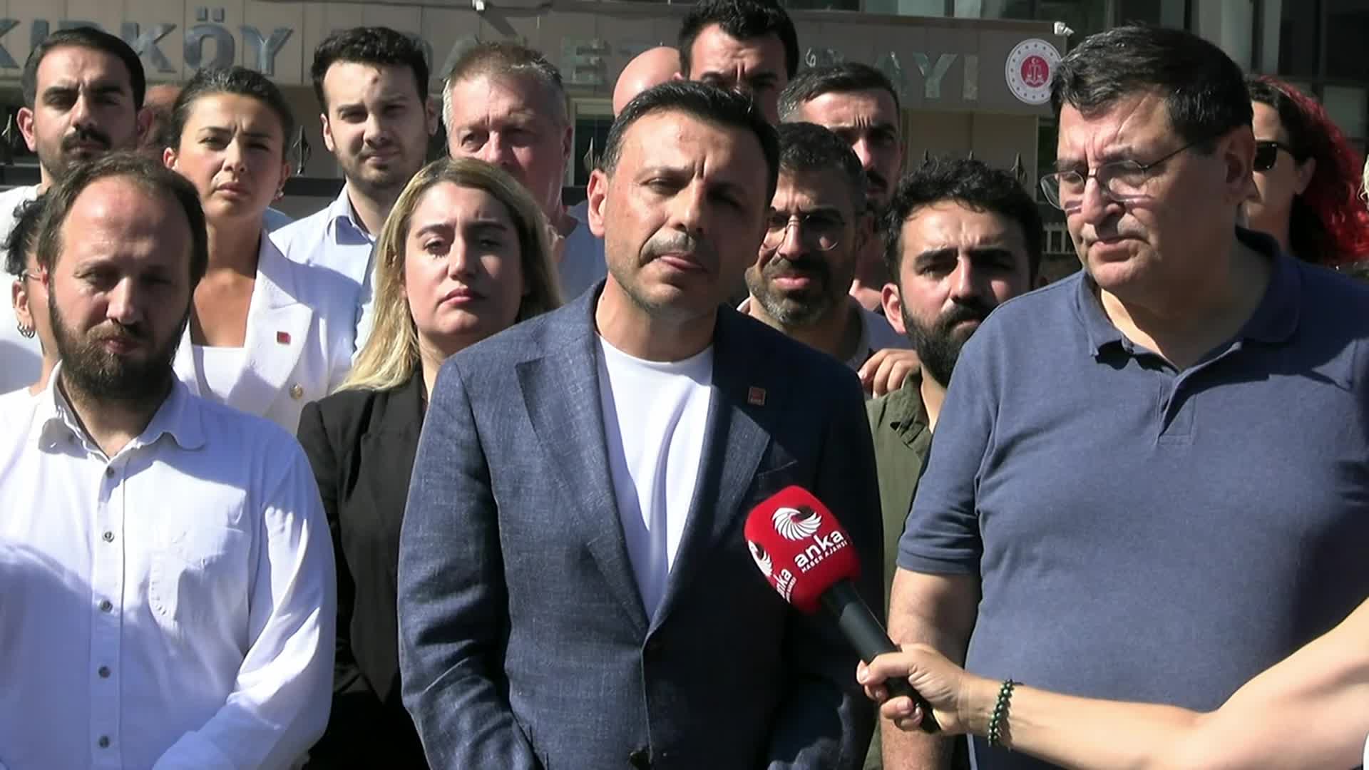 10 TİP'li yönetici ve üye tutuklama istemiyle hakimliğe sevk edildi... Avukat Özgür Urfa: Yaşananlar artık hukuksuzluk değil, bizatihi bu yeni rejimin hukuku