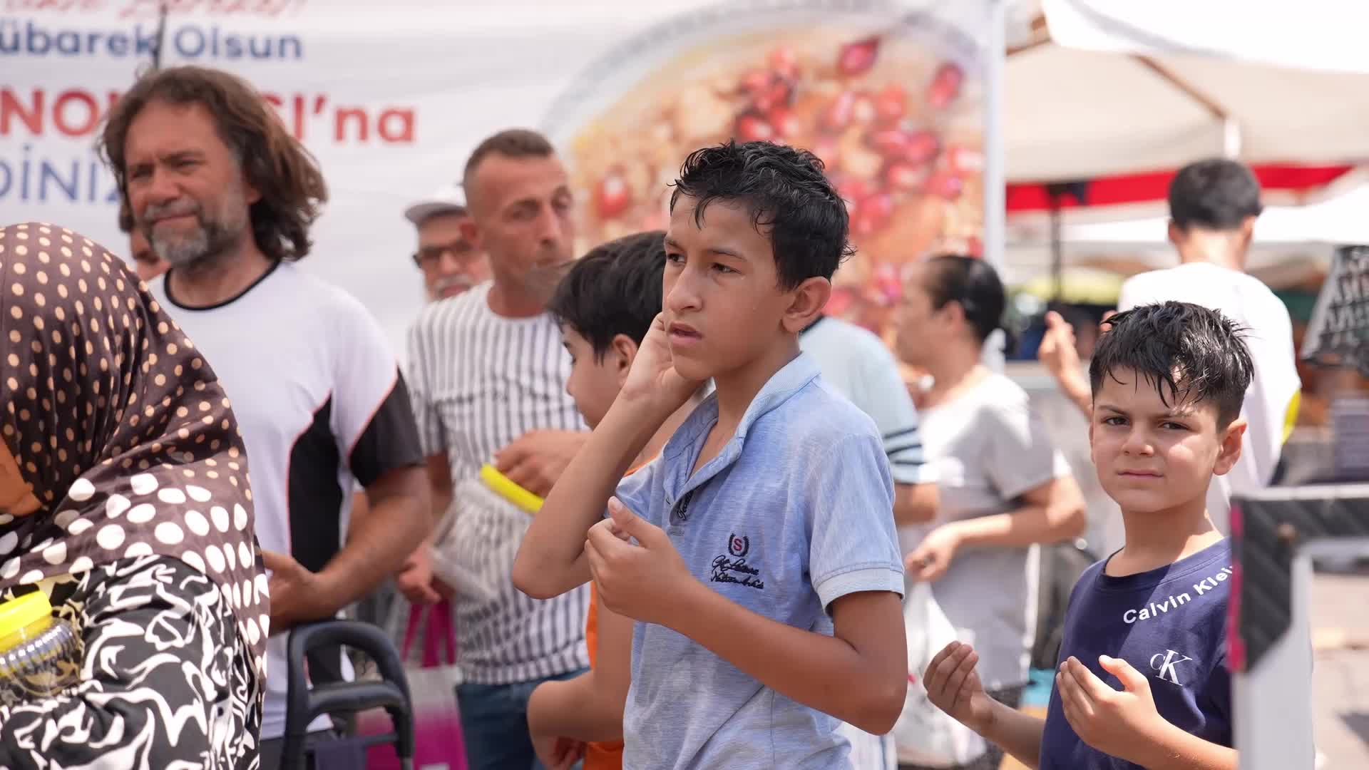 Manisa Büyükşehir Belediyesi'nden çölyak hastalarına özel aşure