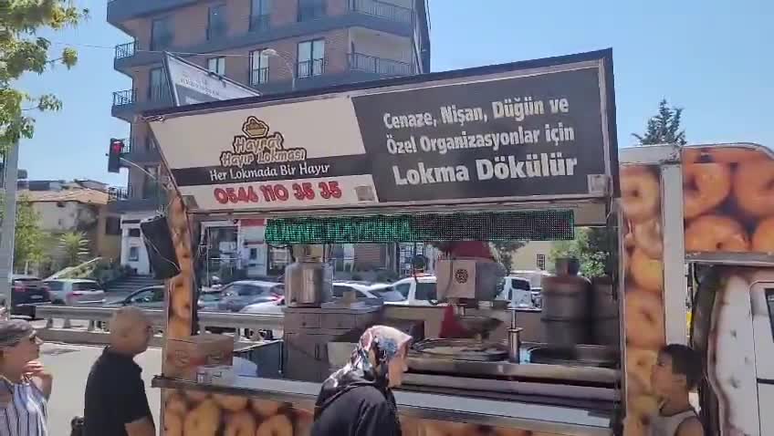 Ankara'da Ozzy Osbourne hayrına lokma dağıtıldı