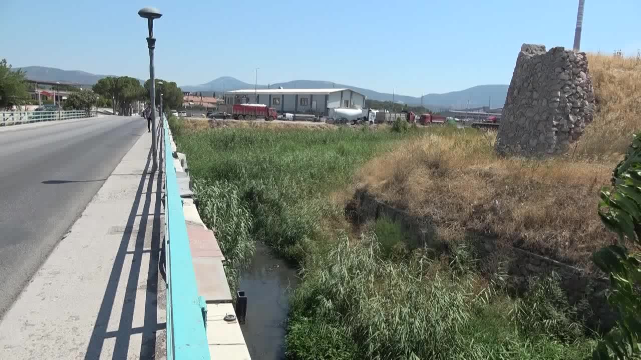 Soma Belediye Başkanı Okur, Bakırçay deresinin DSİ tarafından temizlenmemesine tepki gösterdi: "Bütün vatandaşlarımıza yapılan bir haksızlıktır"