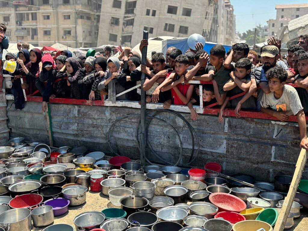 İsrail Ordusu: BM yardımları için Gazze’de “Belirlenmiş İnsani Koridorlar” açıldı