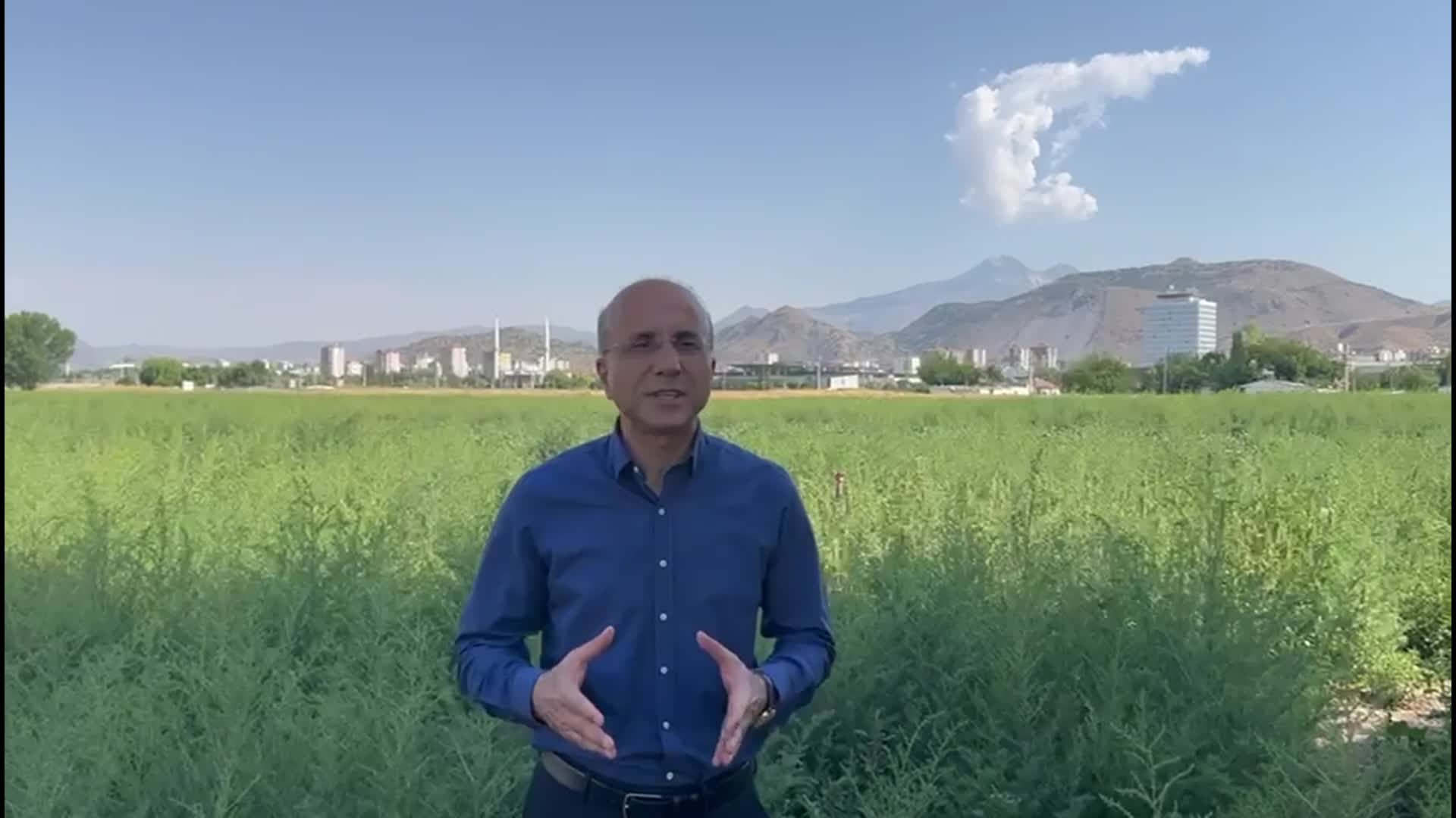 Aşkın Genç: "Kiraz 600 TL, bamya 200 TL. Gıda fiyatlarındaki artış maaş zamlarını ezdi geçti"