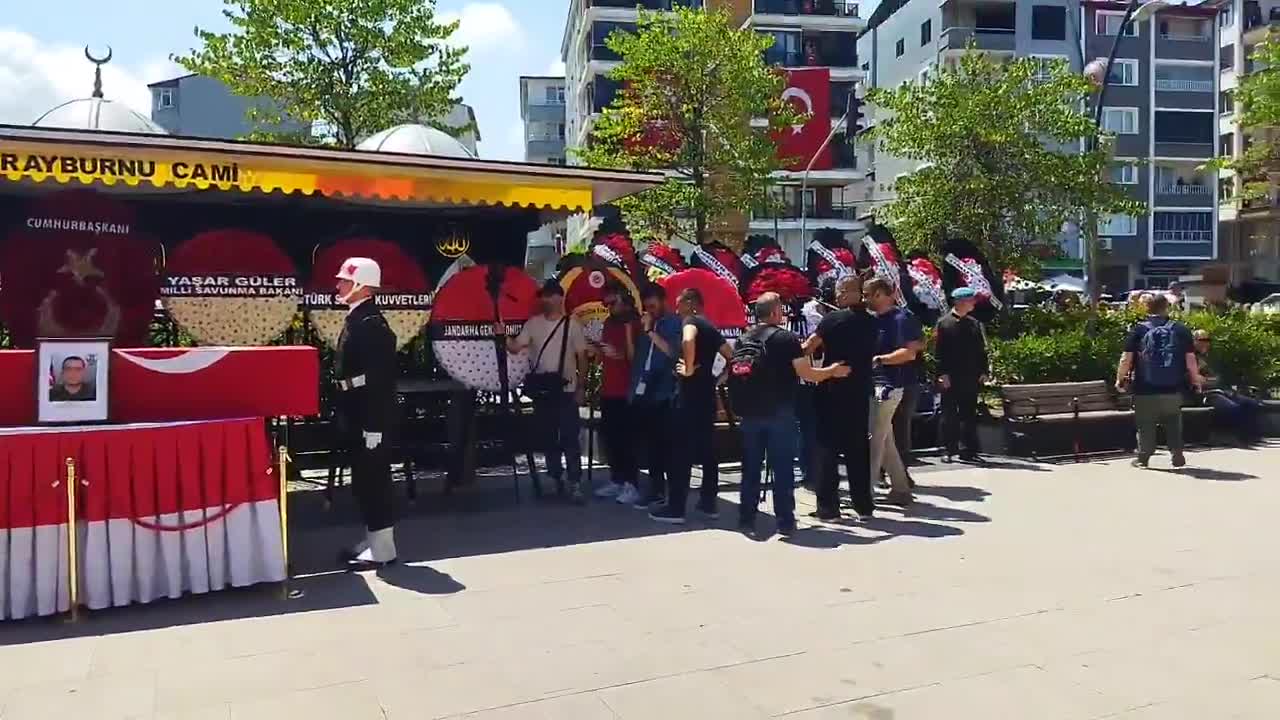 Hatay'da aşırı sıvı kaybından şehit olan Halit Karaman ve Semih Erdoğan son yolculuğuna uğurlandı