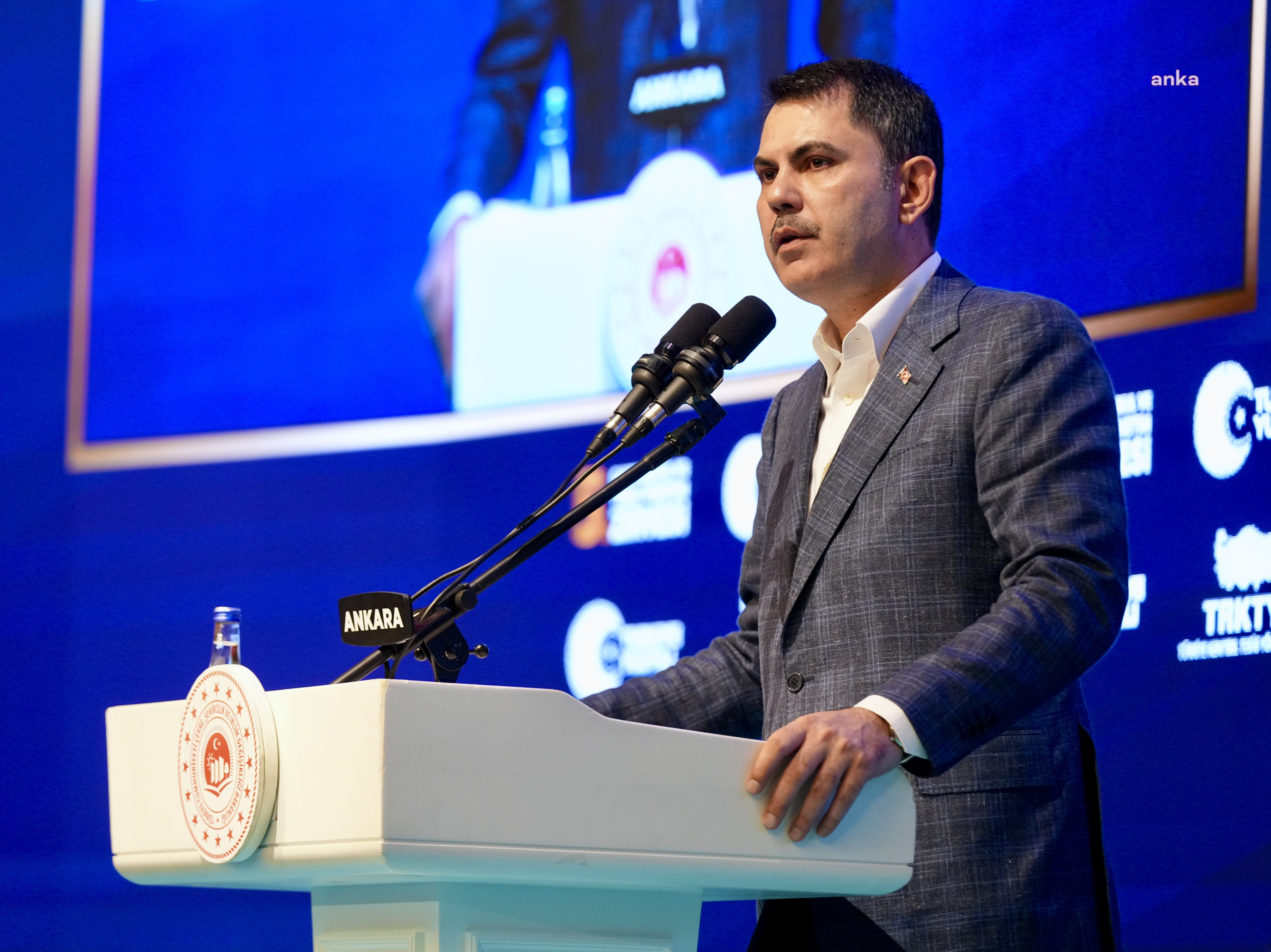 Bakan Kurum'dan yangınlarla ilgili açıklama: "68’i konut, toplam 104 bağımsız birimin ağır hasarlı veya yıkık olduğunu belirledik"