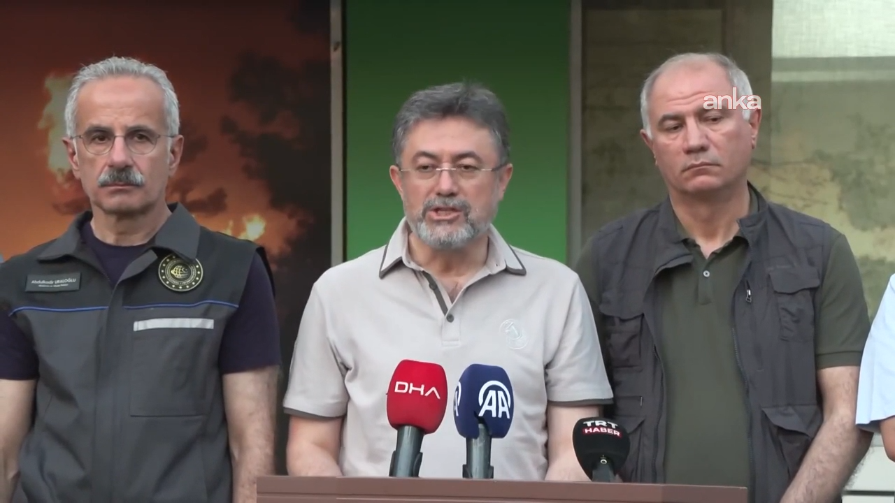 Bakan Yumaklı, 3 ilde 4 yangının sürdüğünü açıkladı