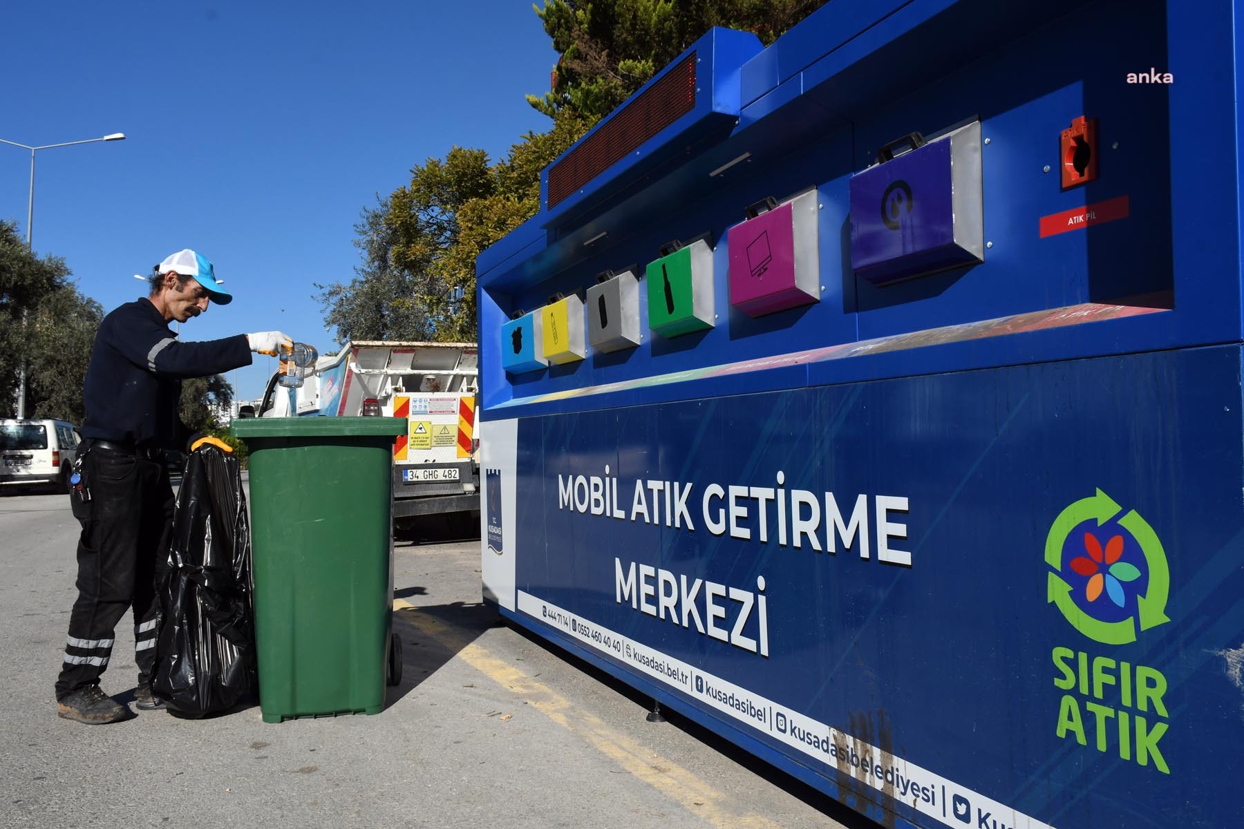 Kuşadası Belediyesi’nden temizlik seferberliği