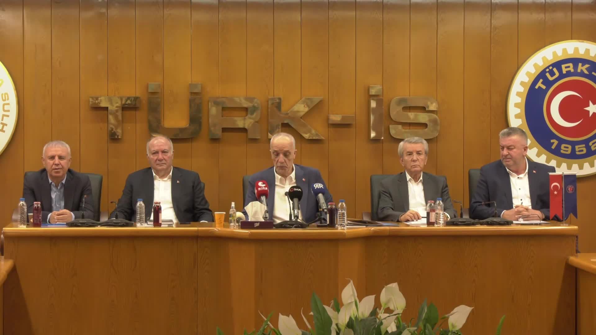 Türk-İş'e bağlı sendikalar greve çıkıyor... Atalay: Bu meseleyi atanmışlarla bürokratlarla çözemeyiz, ülkeyi idare edenlerle çözeriz