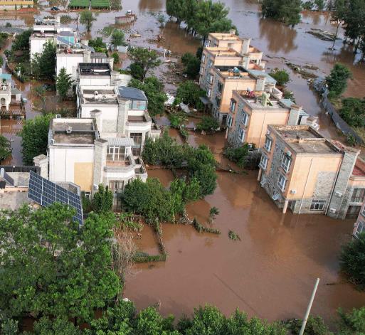 Çin’de şiddetli yağışlar can aldı: 30 ölü , 80 binden fazla tahliye