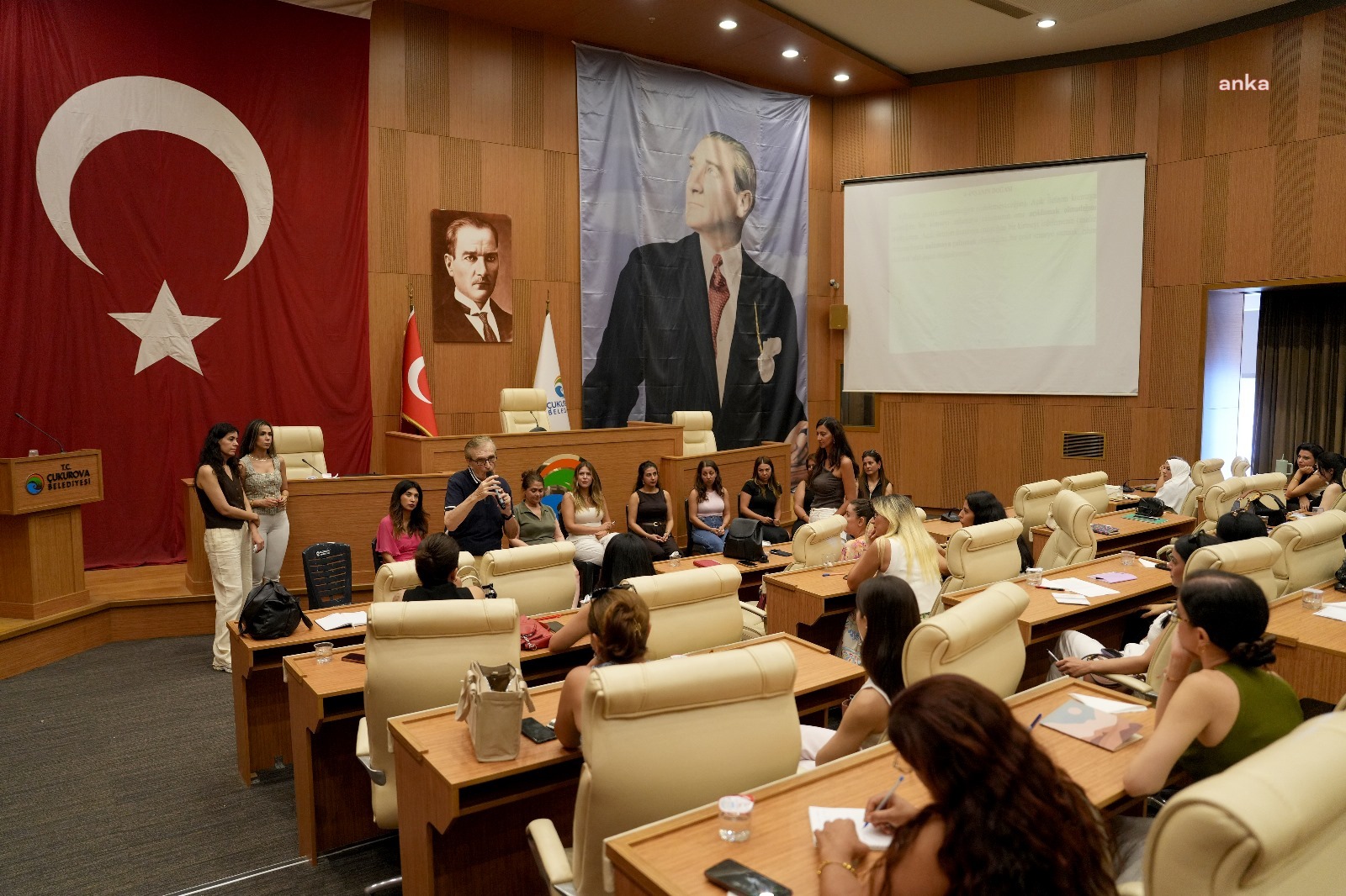 Çukurova Belediyesi'nden kreş öğretmenlerine iletişim becerileri eğitimi