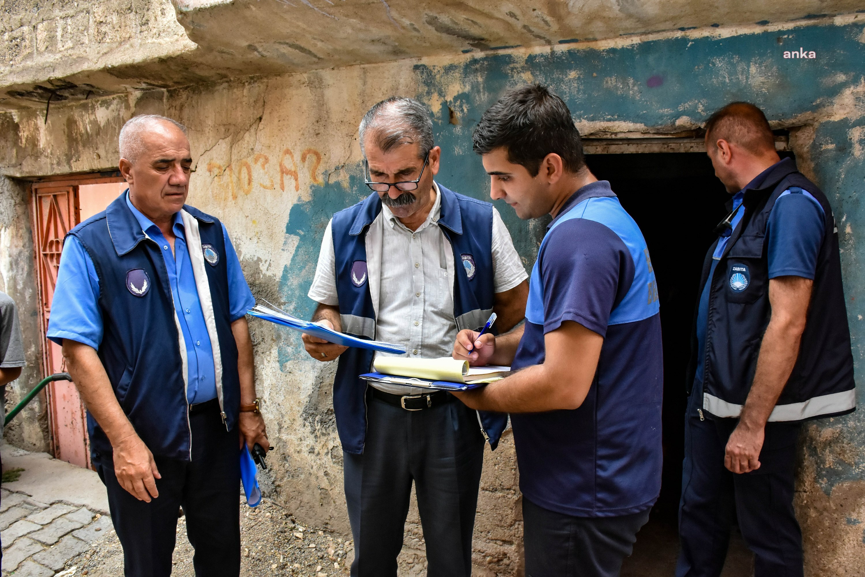 Diyarbakır’da ruhsatsız hayvan satışı ve kesimi yapan yerler mühürlendi