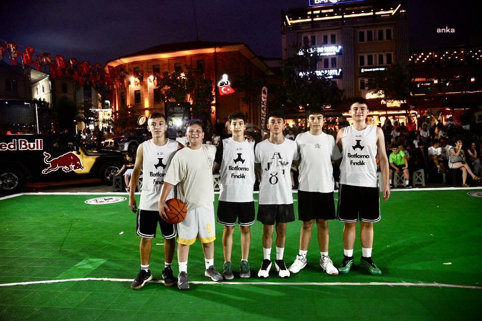 Giresun Belediyesi'nin Sokak Basketbolu Turnuvası’nda heyecan dorukta