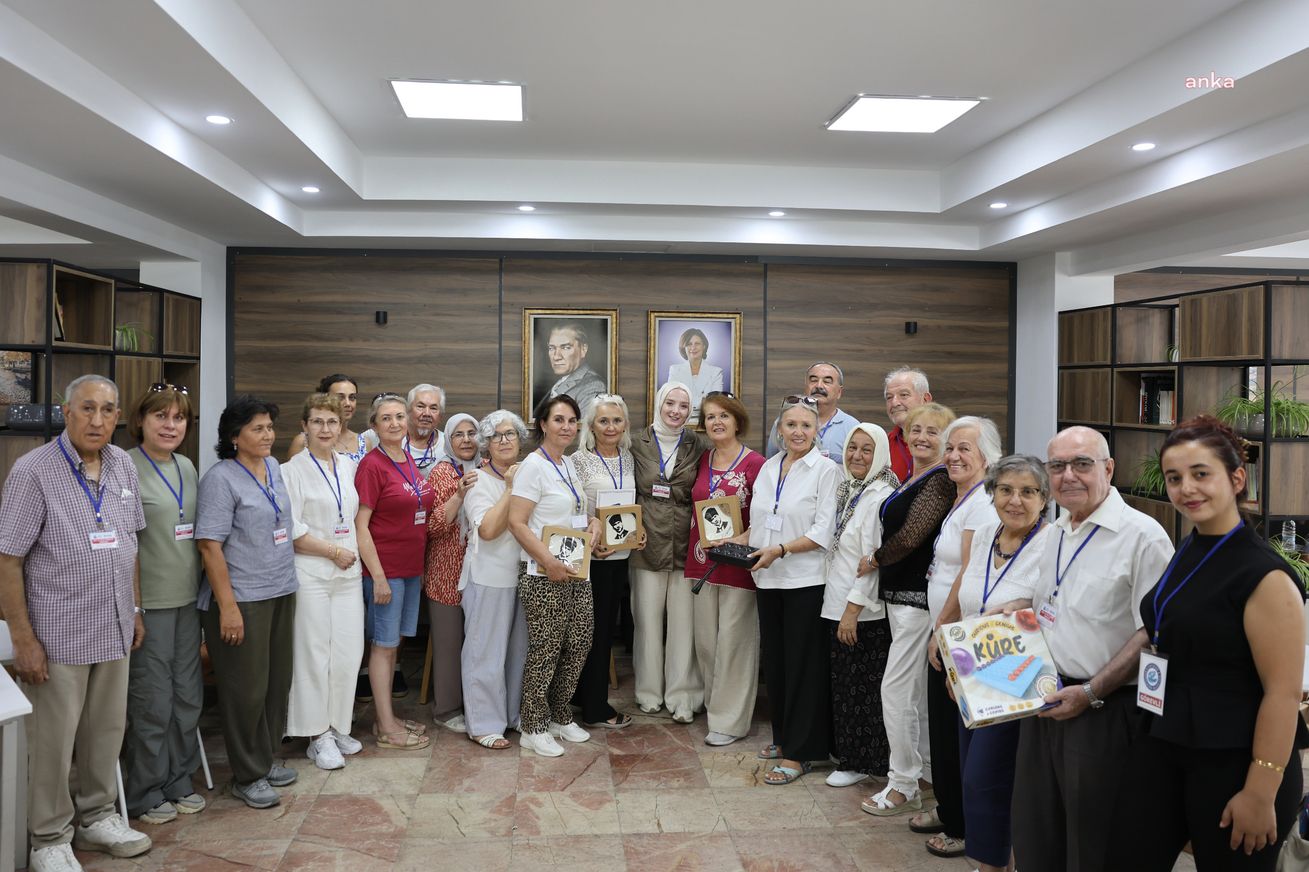 Eskişehir'deki Emek Kafe'de Akıl ve Zekâ Oyunları Turnuvası