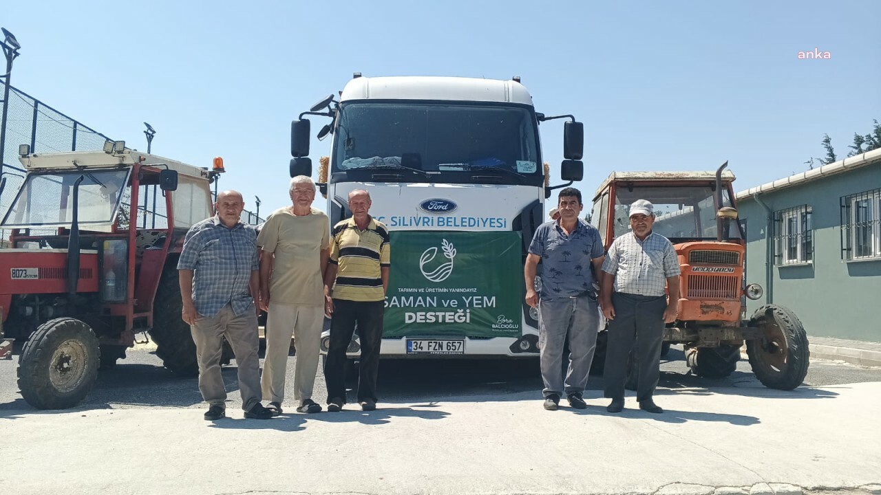 Silivri Belediyesi'nden hayvancılıkla uğraşan çiftçilere saman desteği