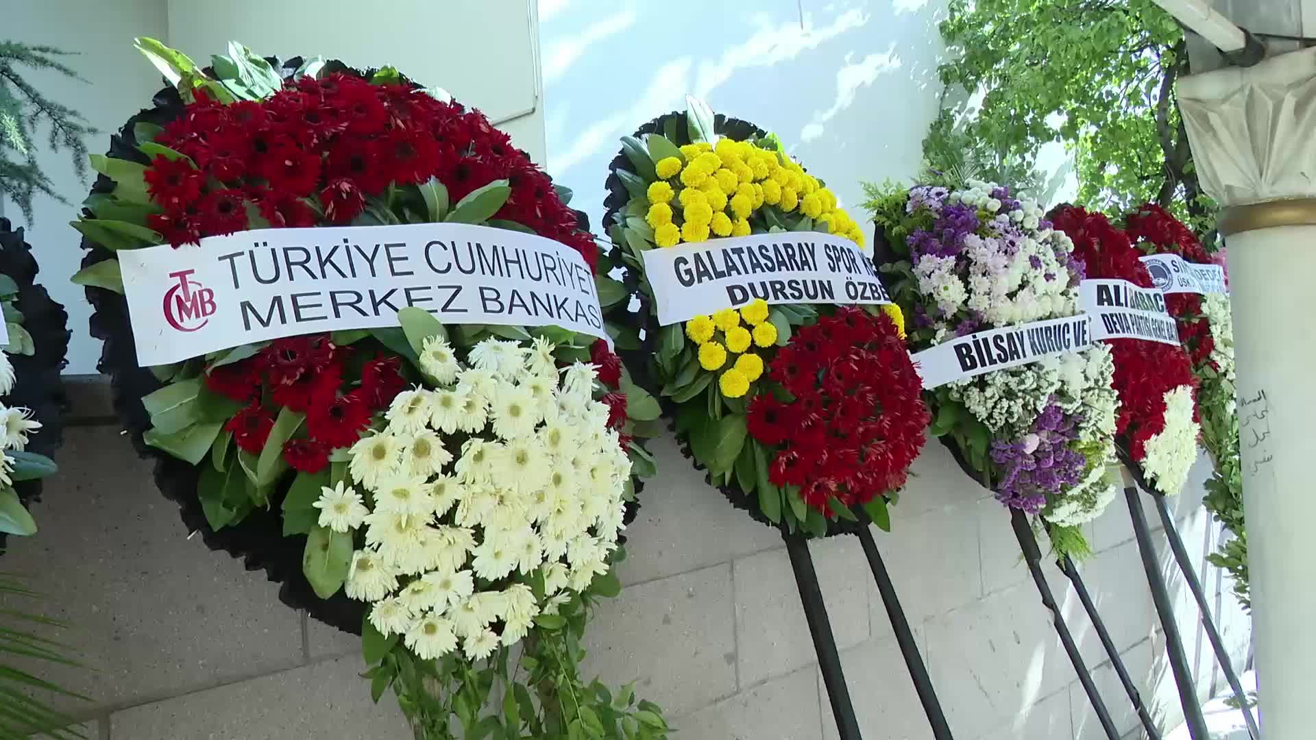 Eski Merkez Bankası Başkanı Süreyya Serdengeçti son yolculuğuna uğurlandı