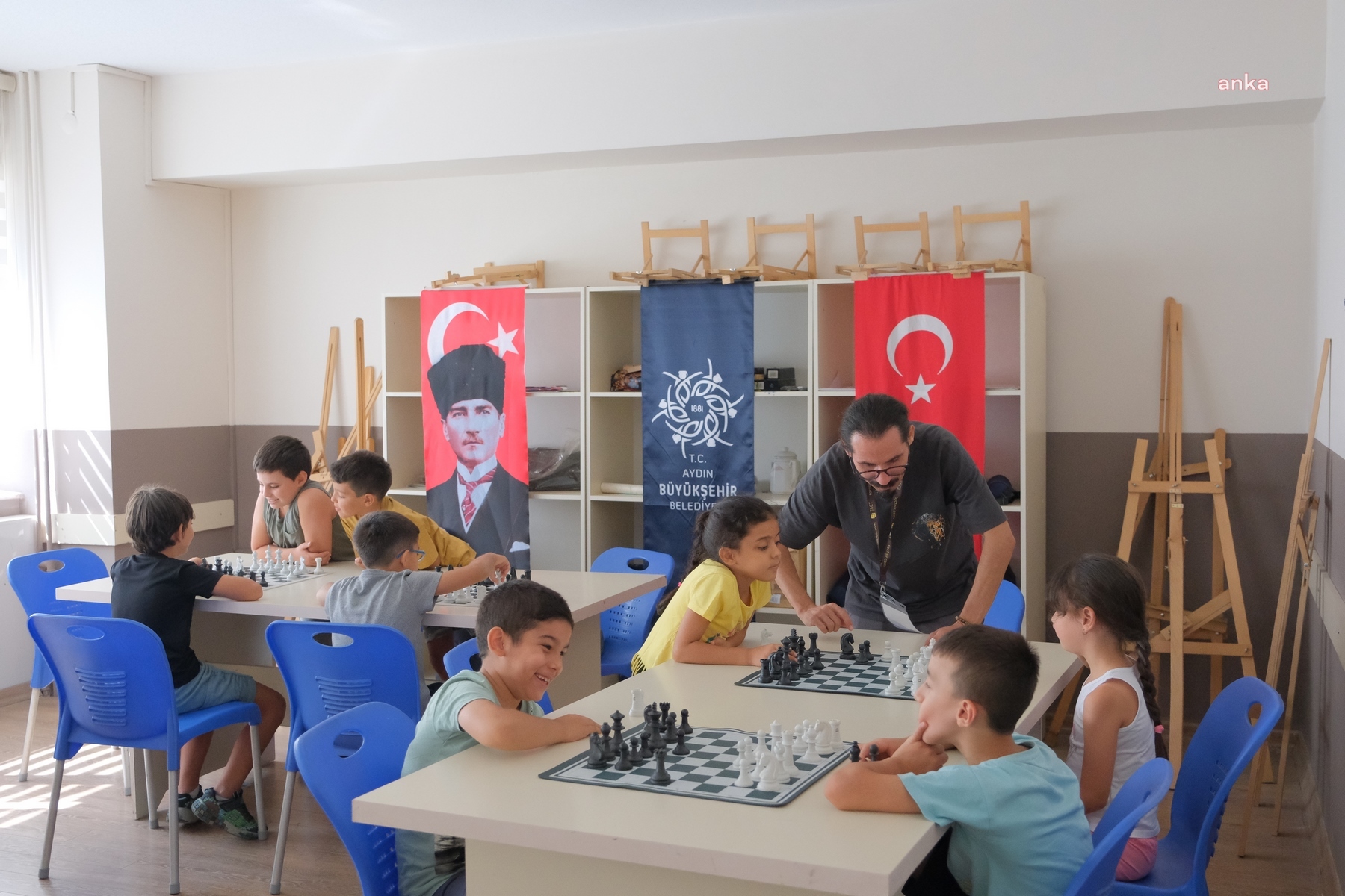 Aydın Büyükşehir Belediyesi, çocuklar için satranç kursları düzenliyor