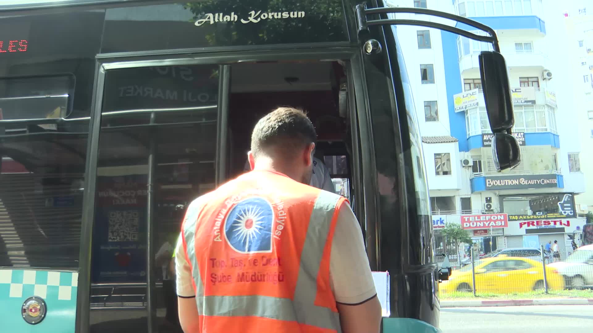 Antalya Büyükşehir Belediyesi’nden otobüs ve taksilerde denetim