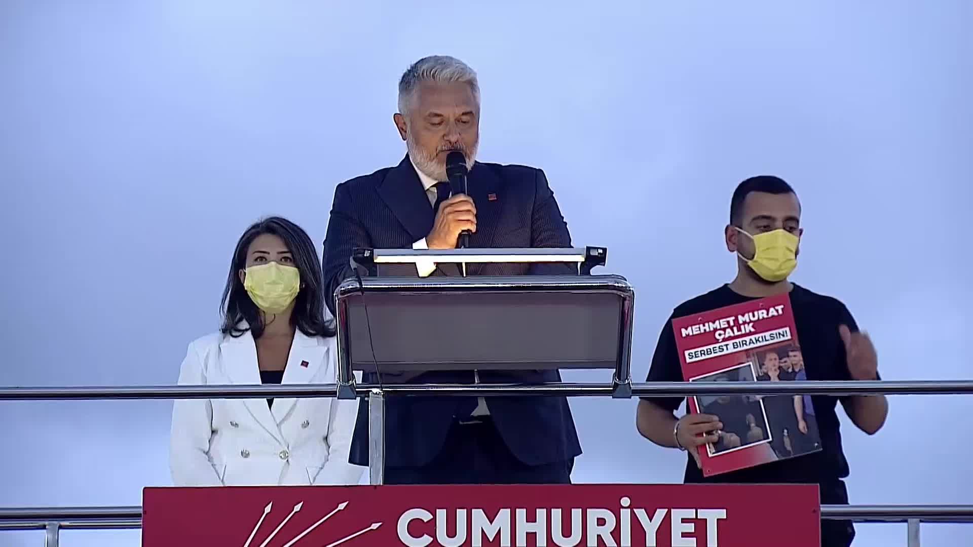 CHP'nin Şile'deki mitingine Özgür Kabadayı'dan mesaj: Sizin çocuğunuz Özgür Kabadayı başı dik, onurlu bir şekilde kendi memleketine hizmet etmeye devam edecektir