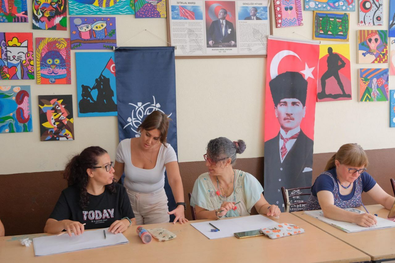 Aydın'da yetişkinlere yönelik ücretsiz resim kursları devam ediyor